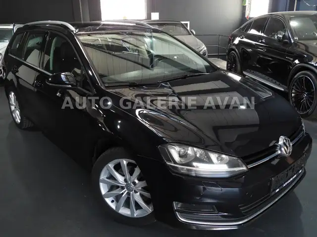 Volkswagen Golf view 3