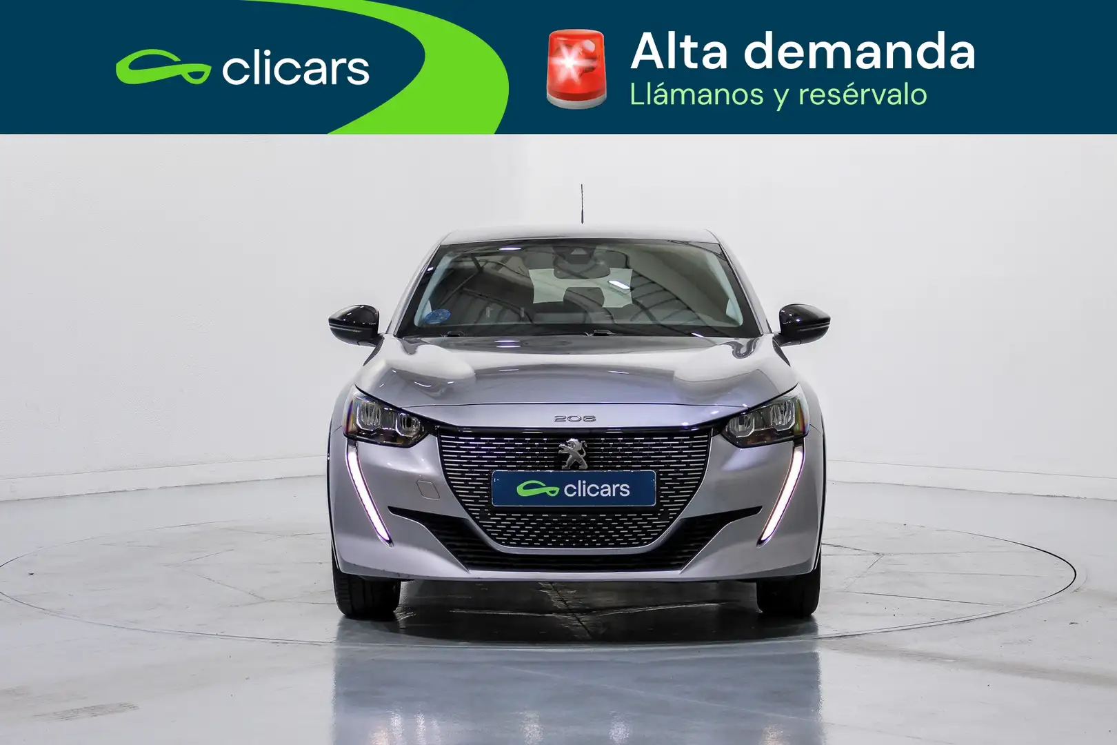 Peugeot 208 Allure Pack Eléctrico 100kW Plateado - 2