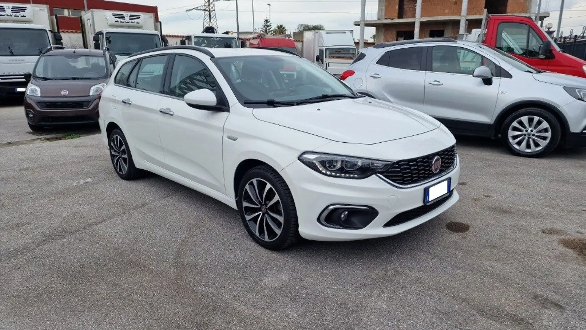 Fiat Tipo 1.3 Mjt S&S SW Lounge Bianco - 2