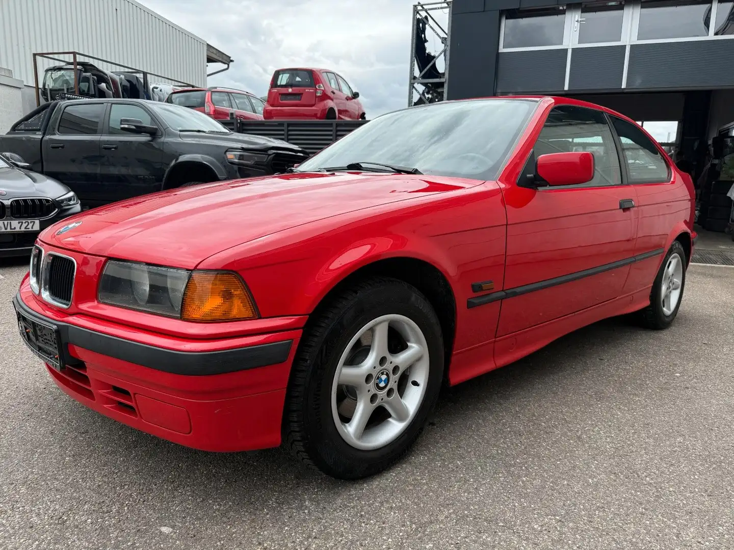 BMW 316 Compact 1. Hand Scheckheft gepflegt Roşu - 1
