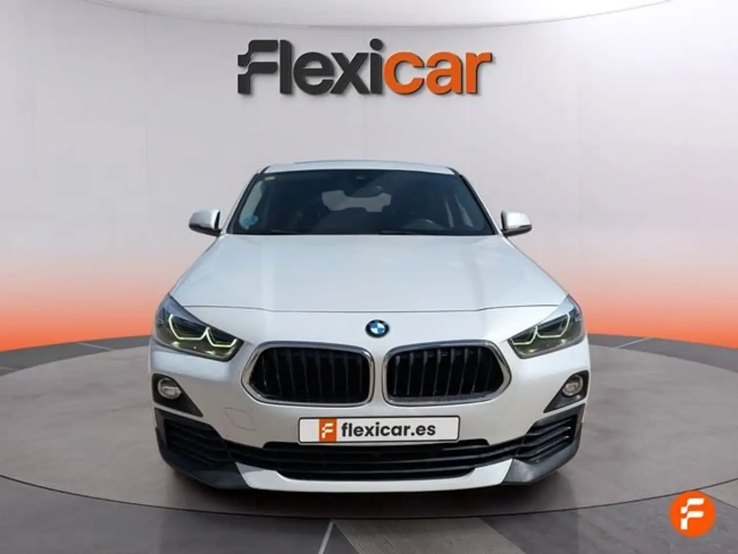 BMW X2 sDrive 18iA Blanco - 2