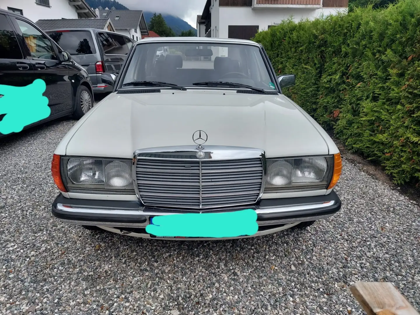 Mercedes-Benz Baureihe 123 230 E mit Automatik - 1