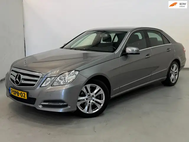 Mercedes-Benz E 220 CDI Avantgarde / Camera / Stoelverwarming