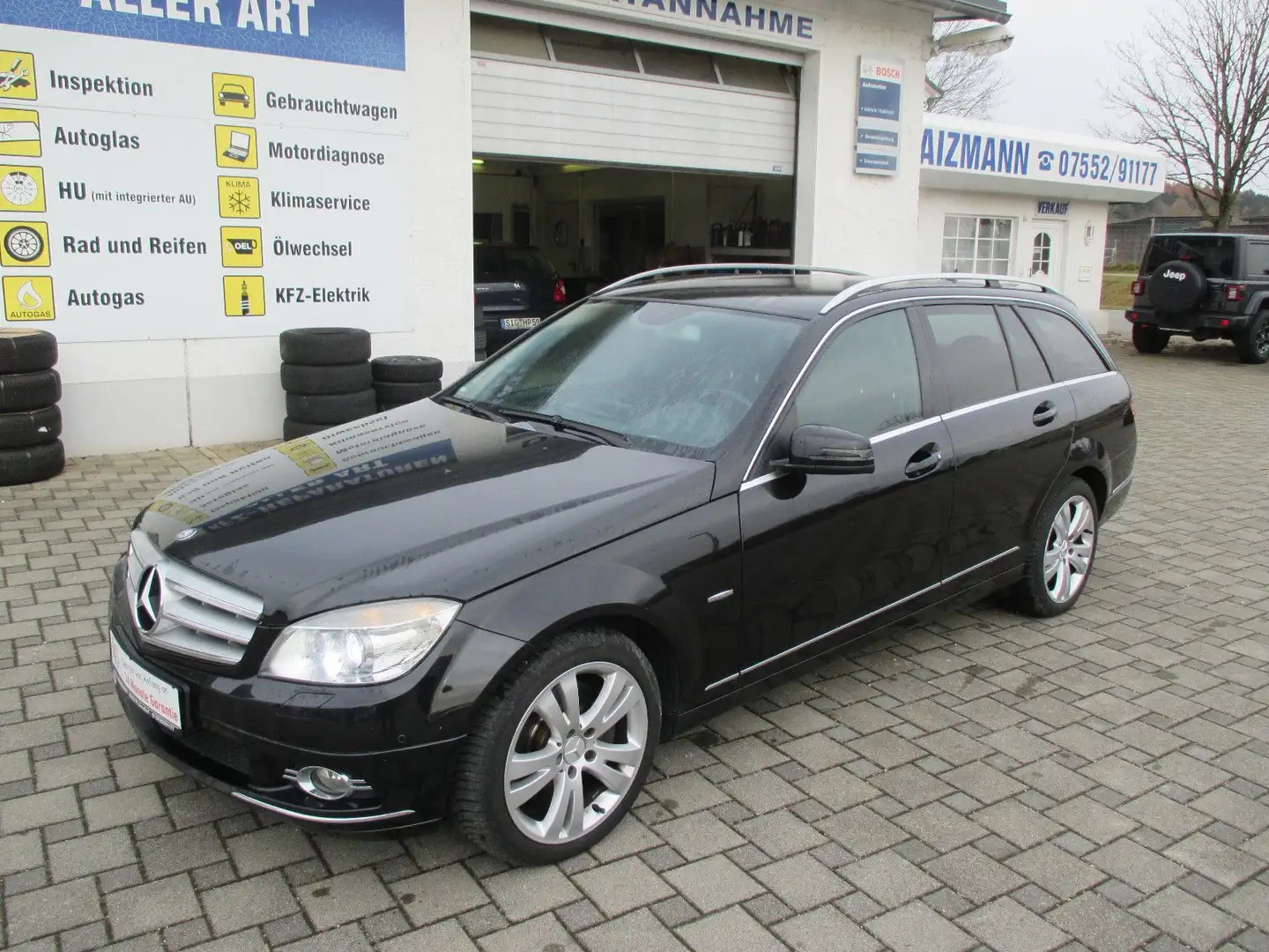 Mercedes-Benz C 320 T CDI 4Matic Autom., Comand Schwarz - 2