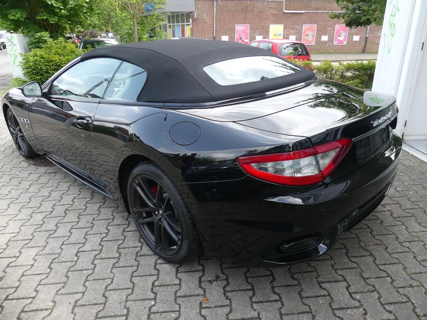 Maserati GranCabrio Sport * 1. Hand * extrem gepflegt Schwarz - 2