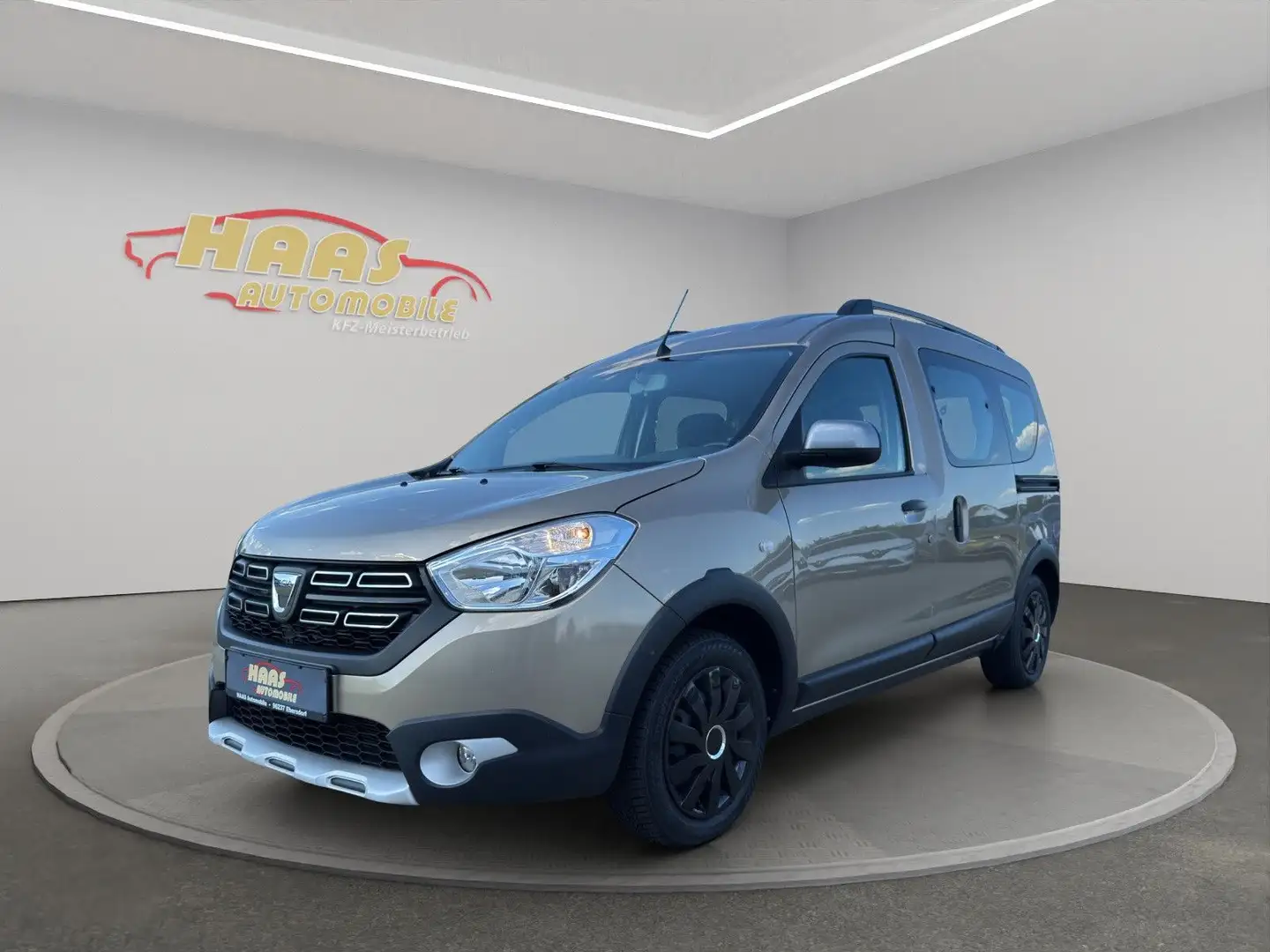 Dacia Dokker Stepway*Navigation*AHK*aus 1.Hand* Beige - 1