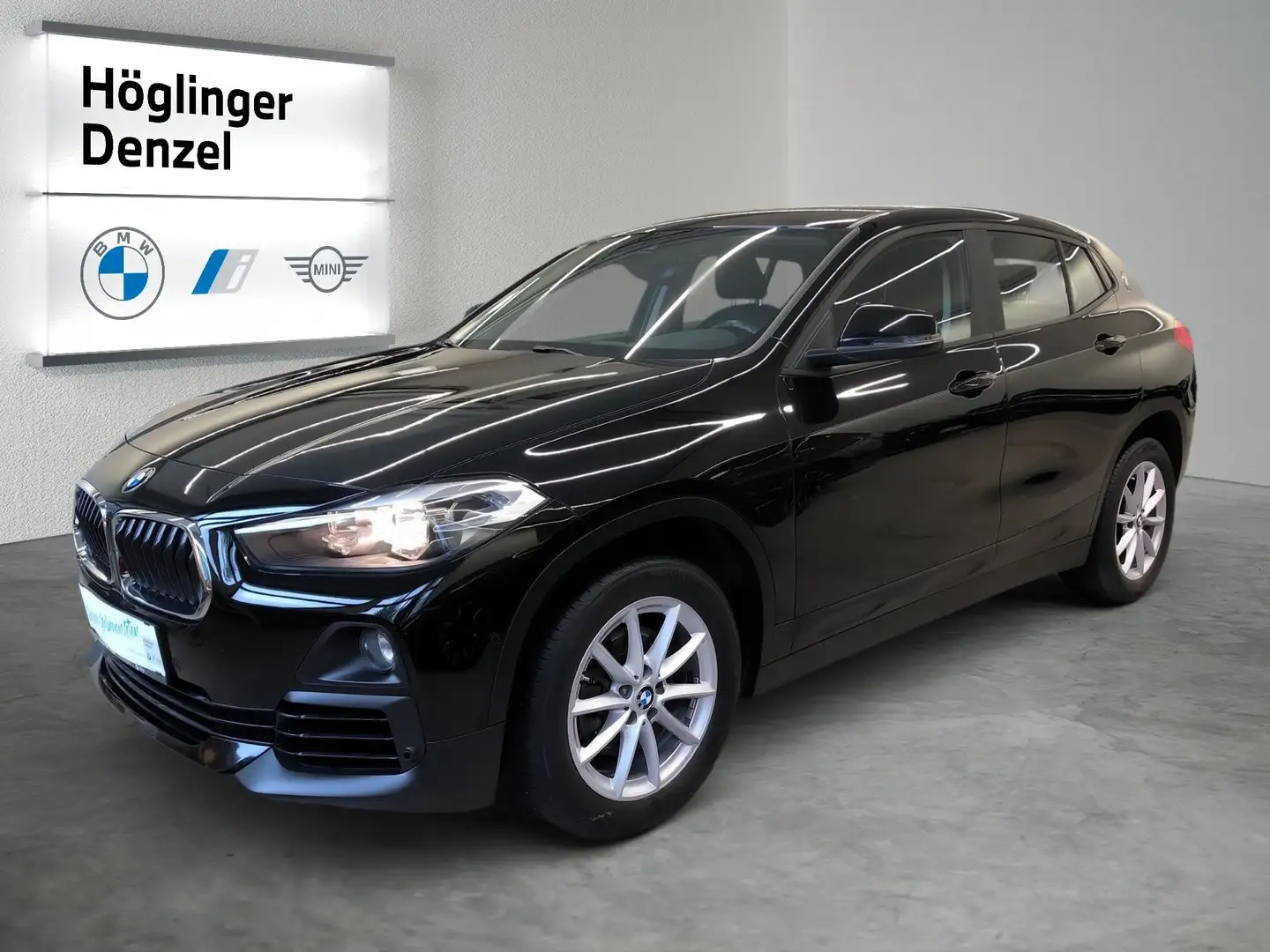 BMW X2 sDrive18i Schwarz - 2