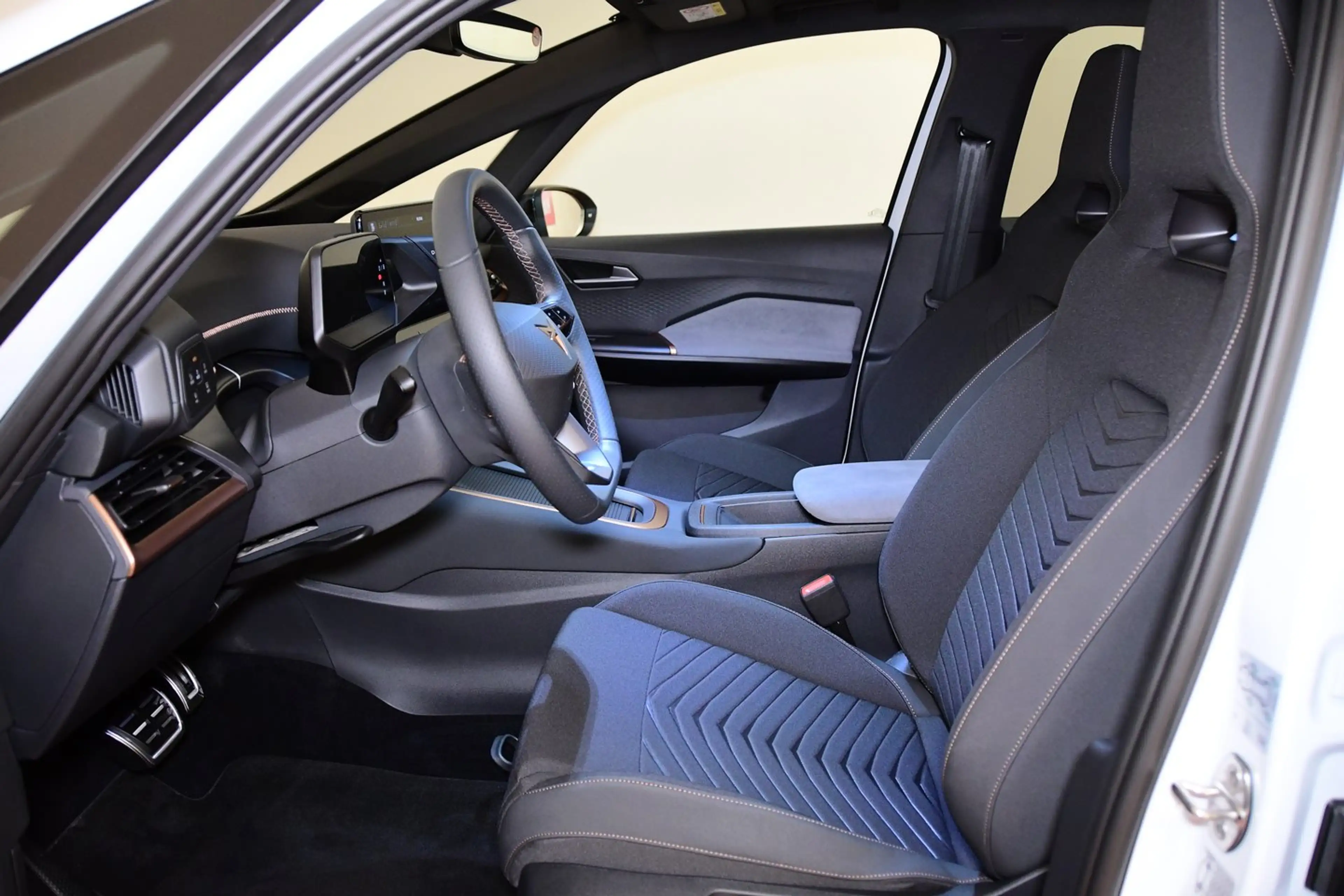 CUPRA Born 58/62 e-Boost 170kW/231PS — photo 6