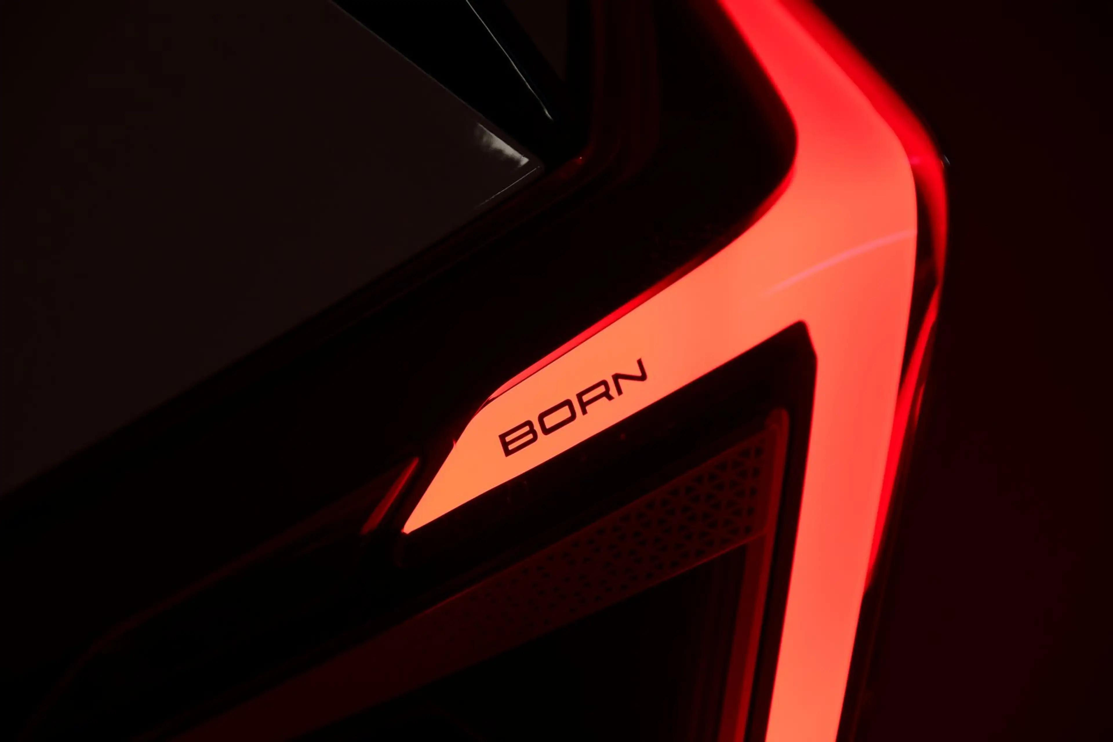 CUPRA Born 58/62 e-Boost 170kW/231PS — photo 13