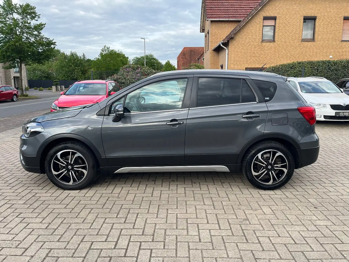Suzuki SX4 S-Cross+Aut.+Kamera+TÜV neu+Bremsen neu Grijs - 2