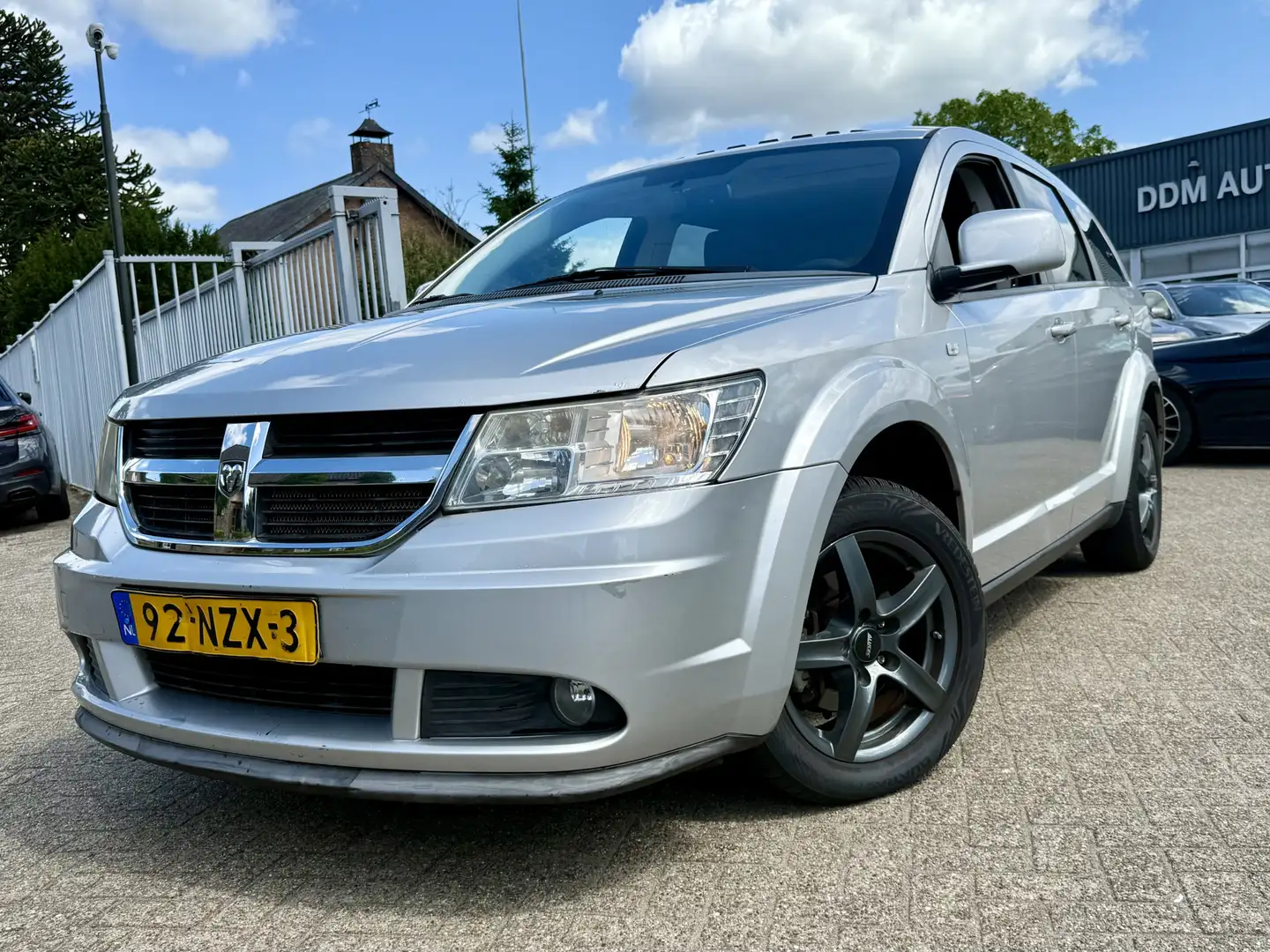 Dodge Journey 2.4 SXT AUTOMAAT NAVI/CLIMATE/CAMERA/PANO/LMV Grey - 1