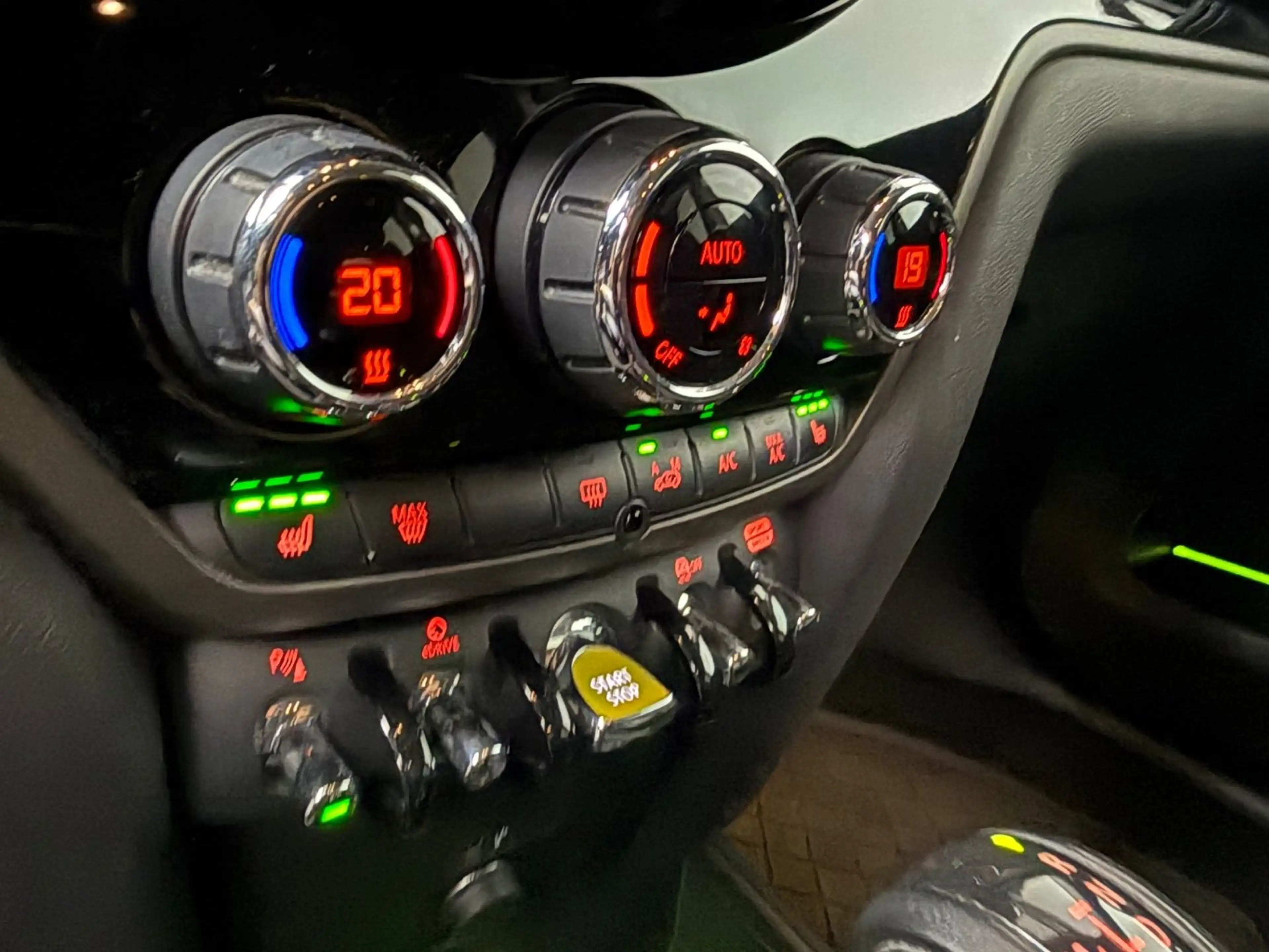 MINI Cooper SE Countryman 1.5 ALL4 — photo 10