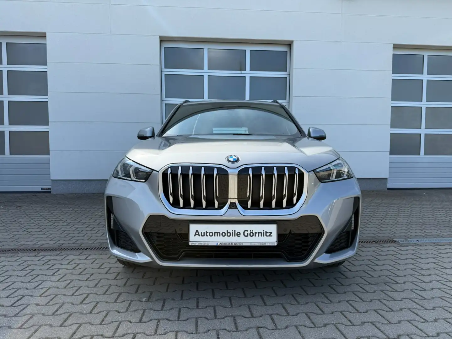 BMW X1 sDrive 20 i ///SPORTP./360°/HEAD-UP/AHK/ADAPT Argent - 2