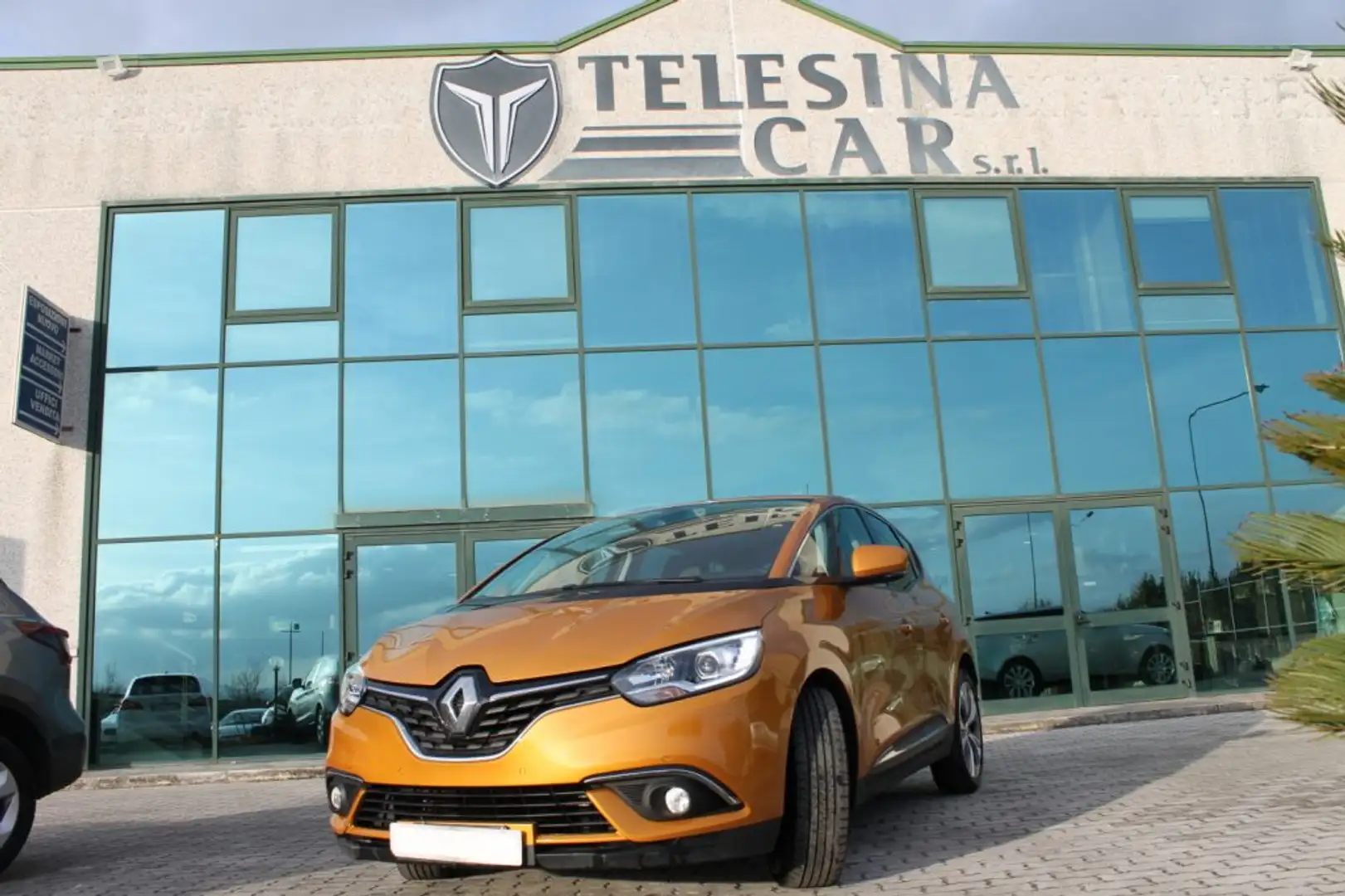 Renault Scenic 1.7 Blue dCi 120CV EDC Intens Arancione - 1