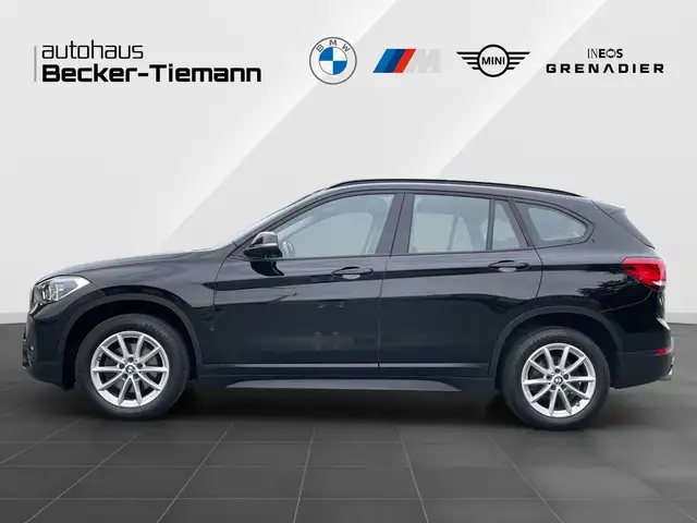 BMW X1 view 3