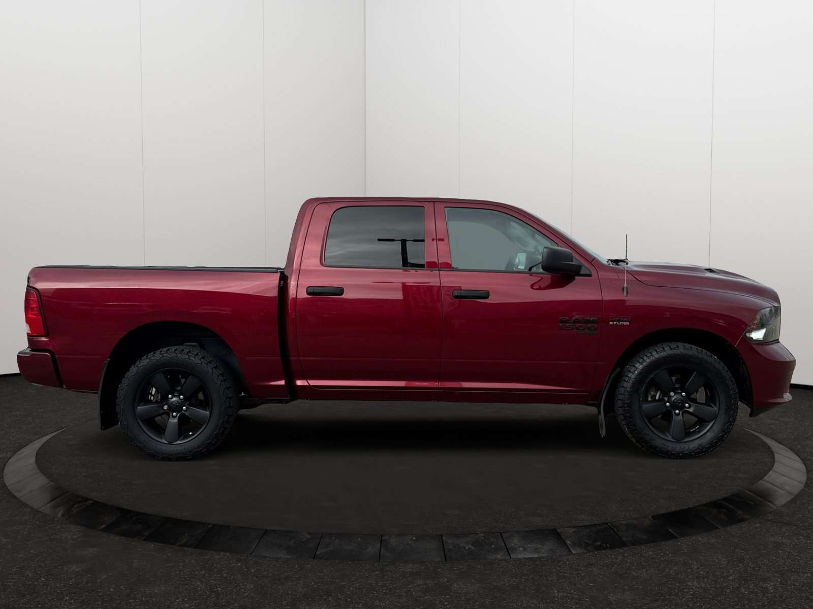 2019 RAM 1500 Express | 8.4 Inch Touchscreen | Apple CarPlay | A — снимка 1
