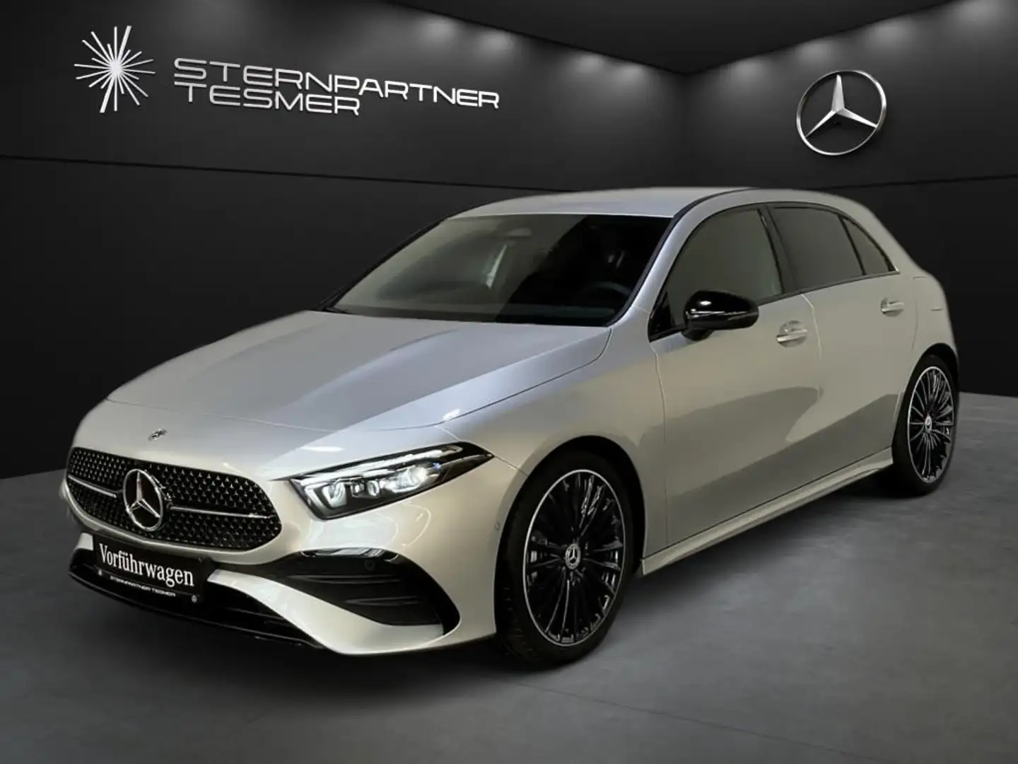 Mercedes-Benz A 180 AMG, Night-P, Kamera, MultiBeam, AmbiL. Argent - 2