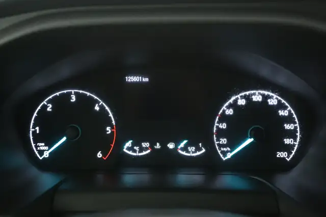 Ford Transit view 12