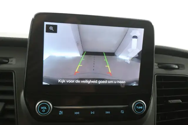 Ford Transit view 13