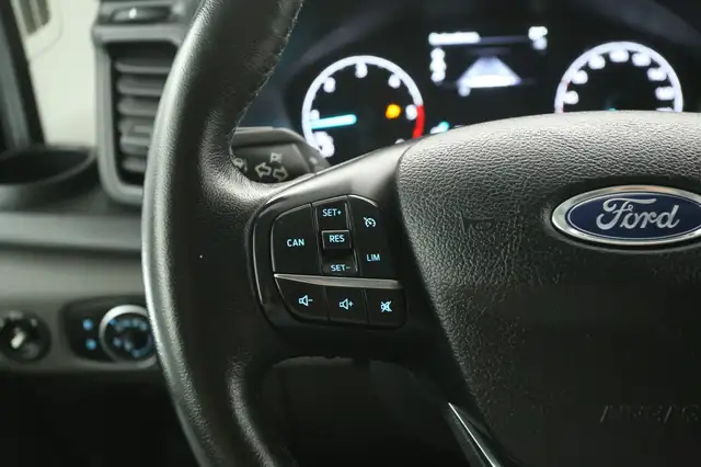 Ford Transit view 15