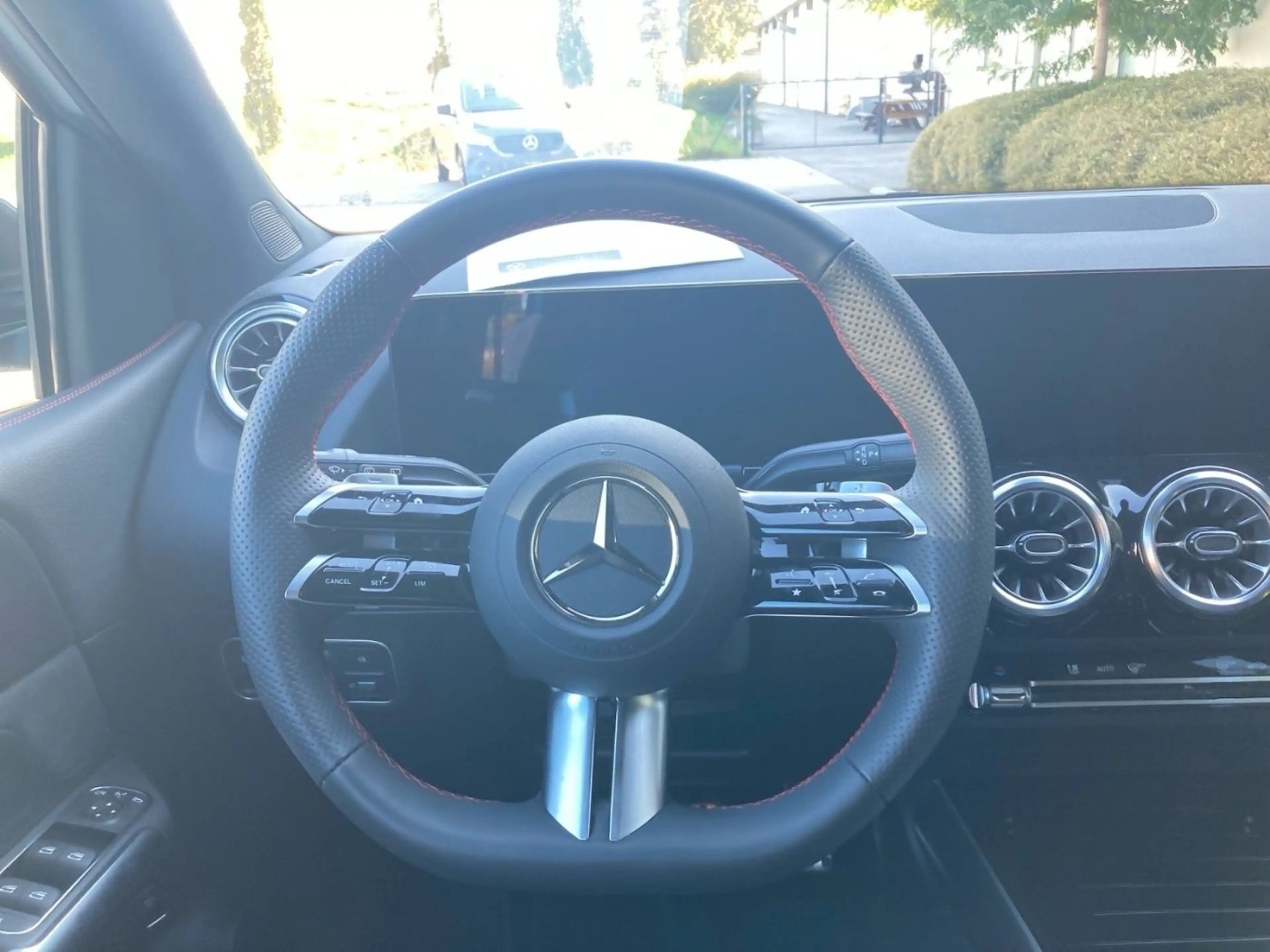 Mercedes-Benz B 180 d Österreich-Edition AMG Line RKam Klima — photo 8