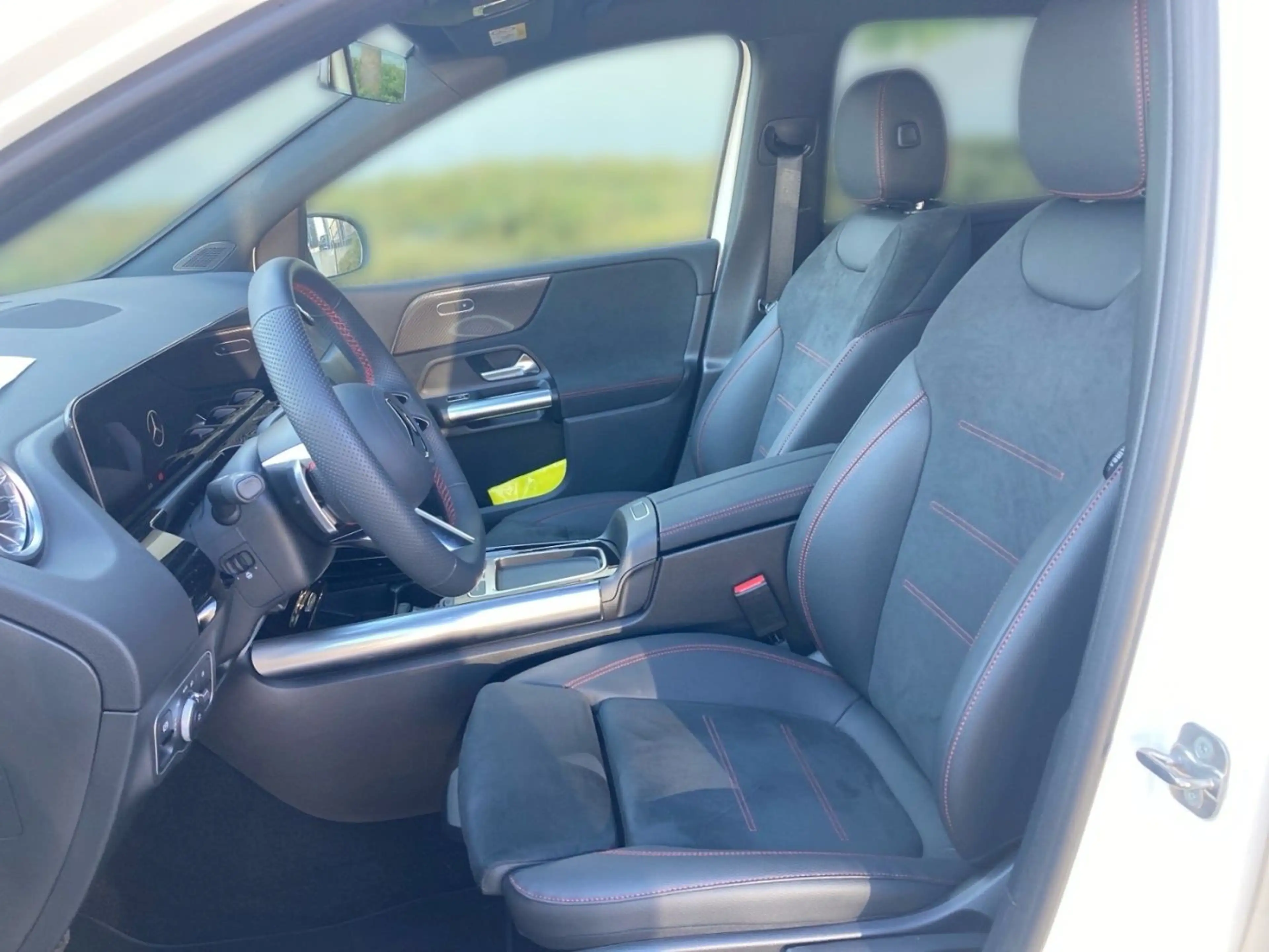 Mercedes-Benz B 180 d Österreich-Edition AMG Line RKam Klima — photo 6