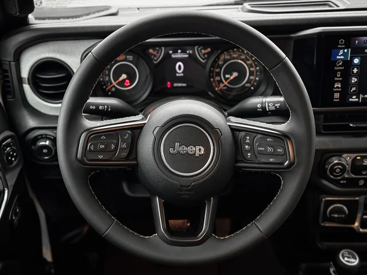 Jeep Wrangler снимка Jeep Wrangler