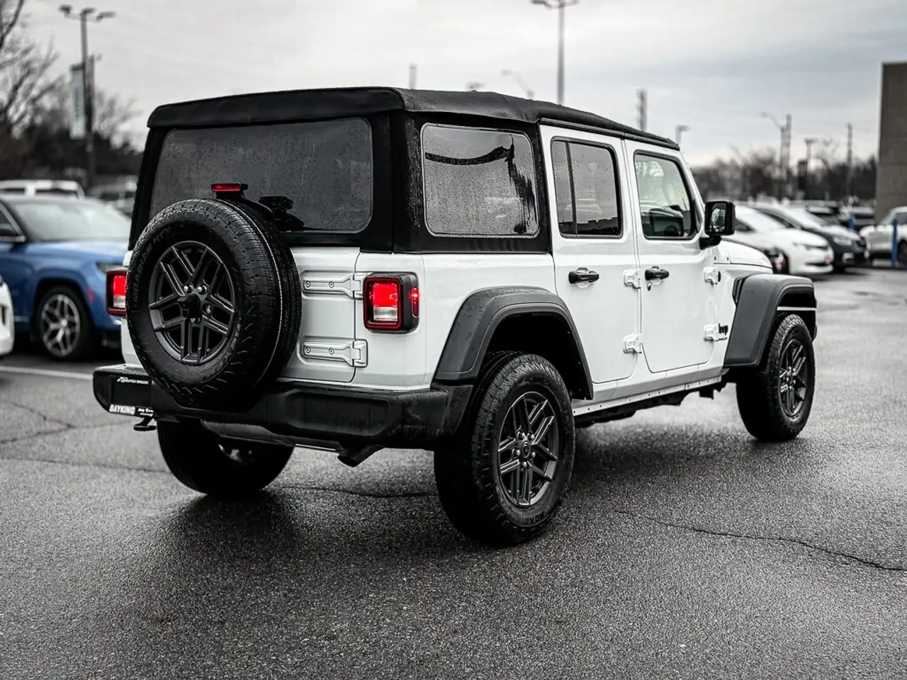 Jeep Wrangler снимка Jeep Wrangler