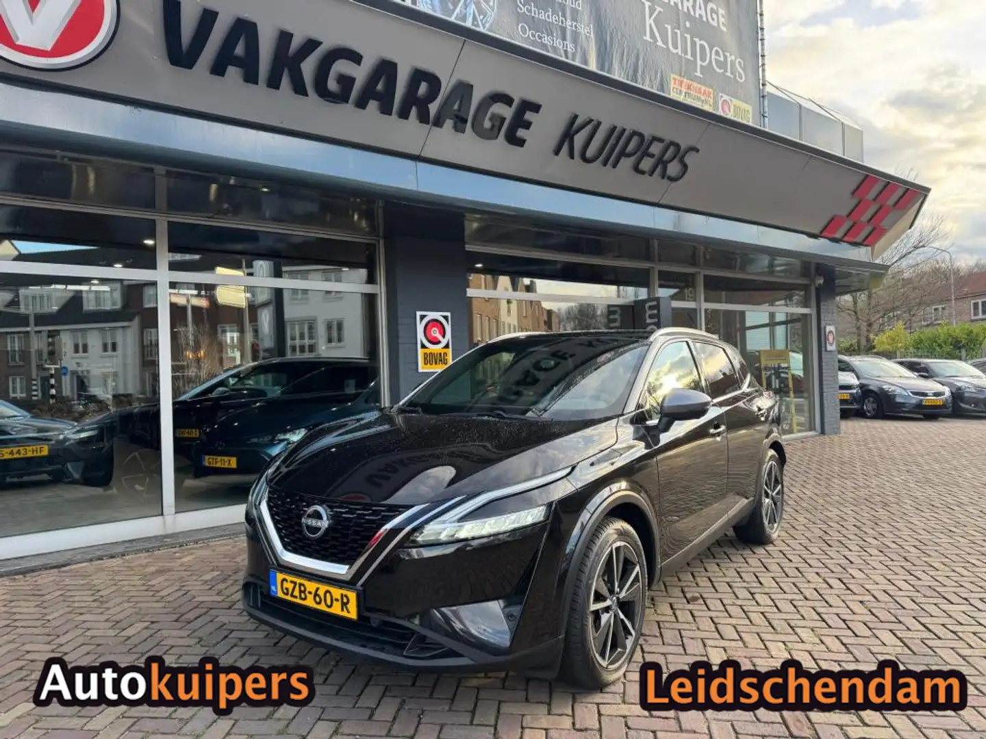 Nissan Qashqai 1.3 MHEV Xtronic 4WD Tekna Plus Noir - 2