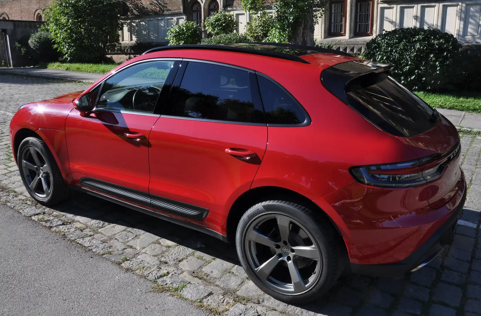 Porsche Macan PANO, Garantie, AHK, Erstbesitzer Rot - 2