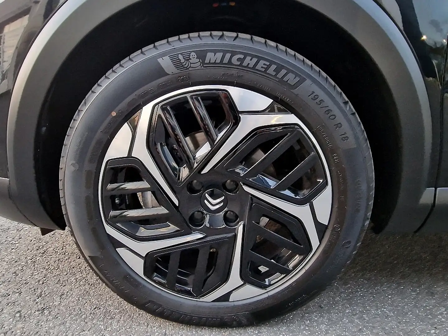 Citroen C4 PureTech 130 S&S Shine EAT8 Aut. "inkl. Aluwint... Orange - 1