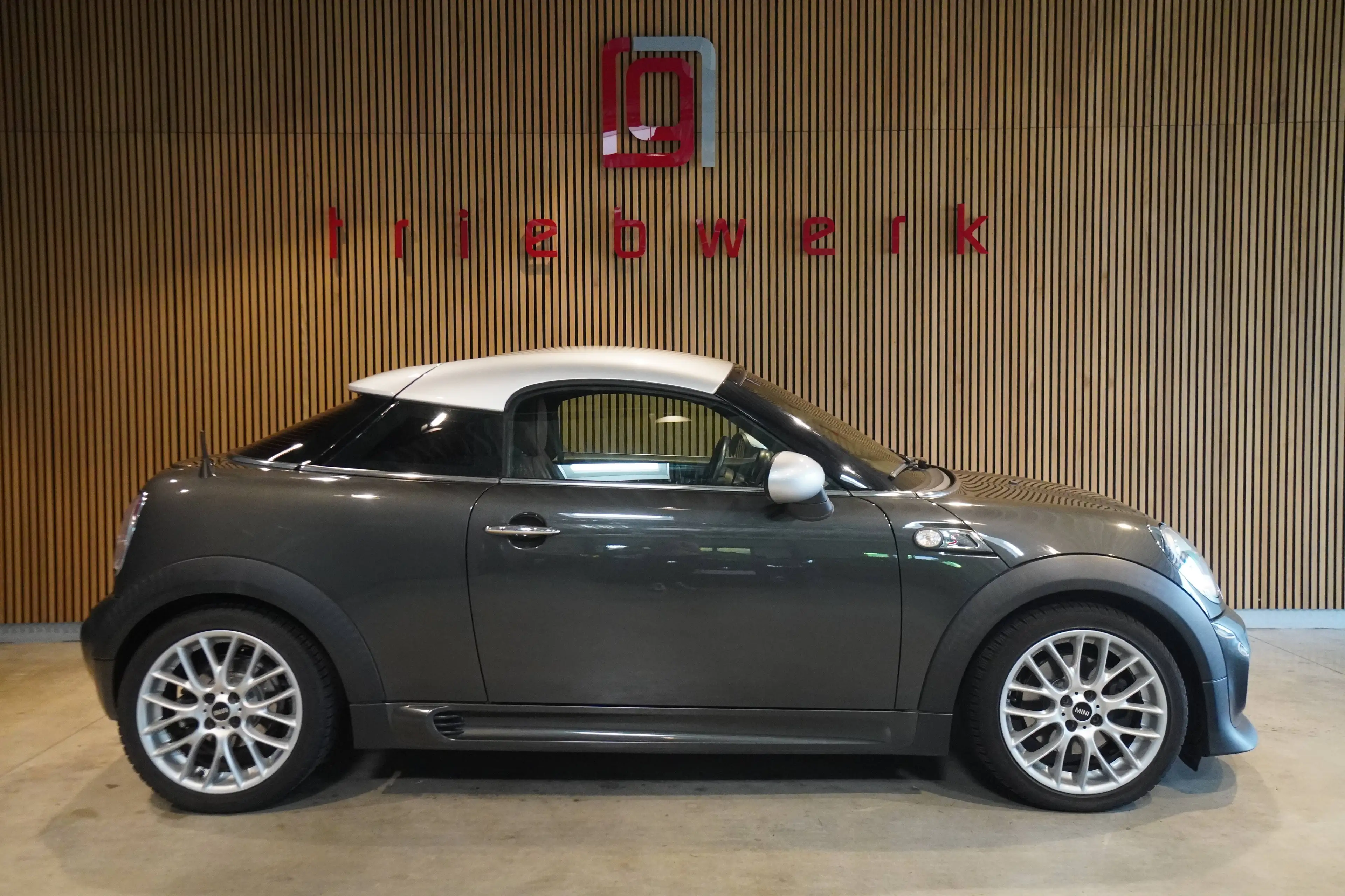 MINI Cooper S Coupe S*JCW*U-frei*Steuerkette NEU*DAB*H&K Soundsystem*NAVI*