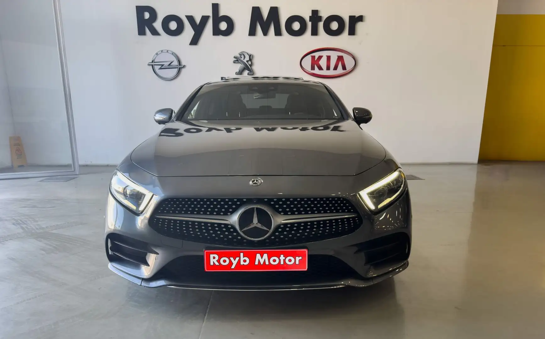 Mercedes-Benz CLS 350 350CDI BE 4M Aut. Gris - 2