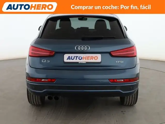 Audi Q3 view 5