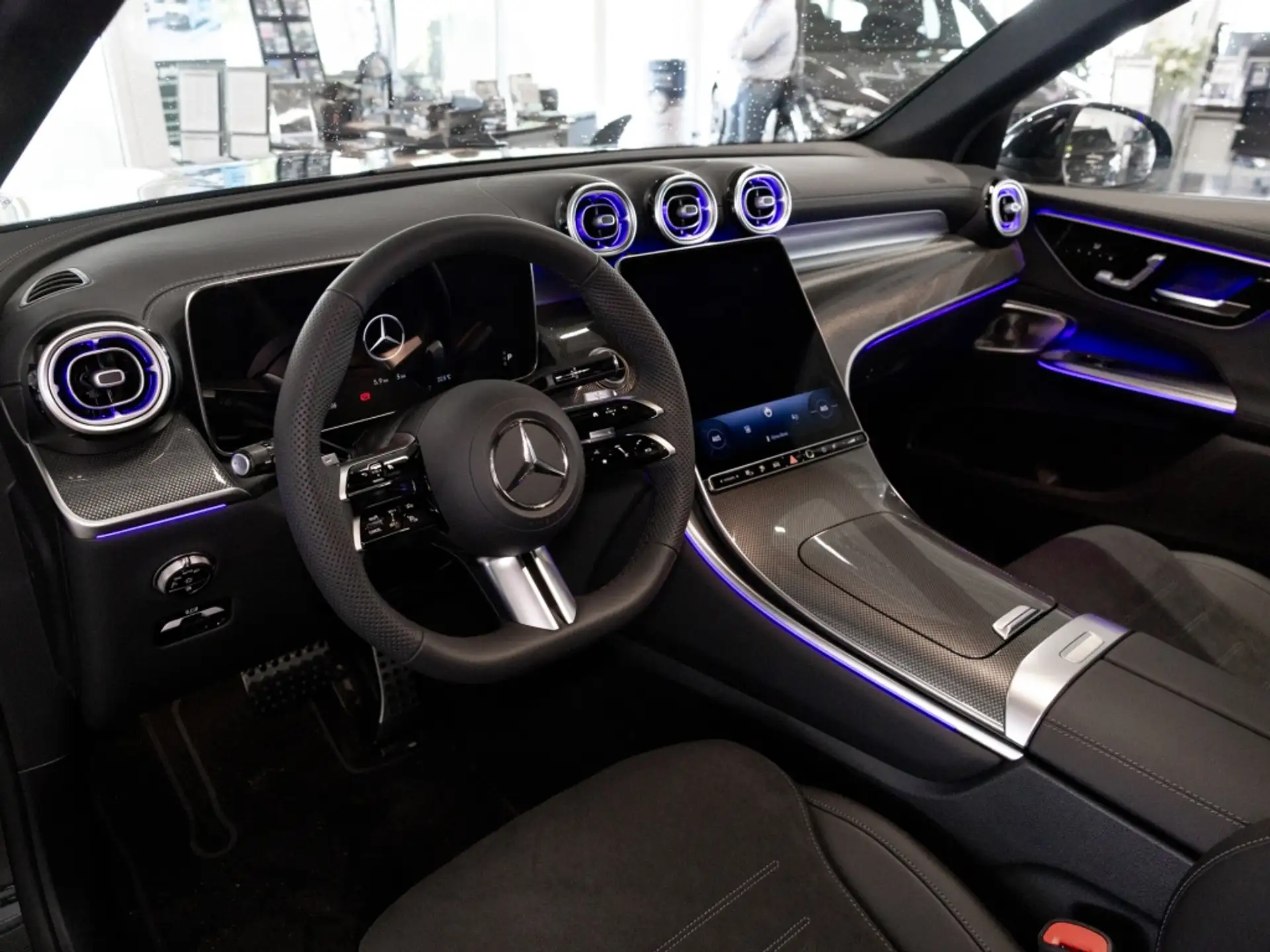 Mercedes-Benz GLC GLC 300 2026 검정 사진 6
