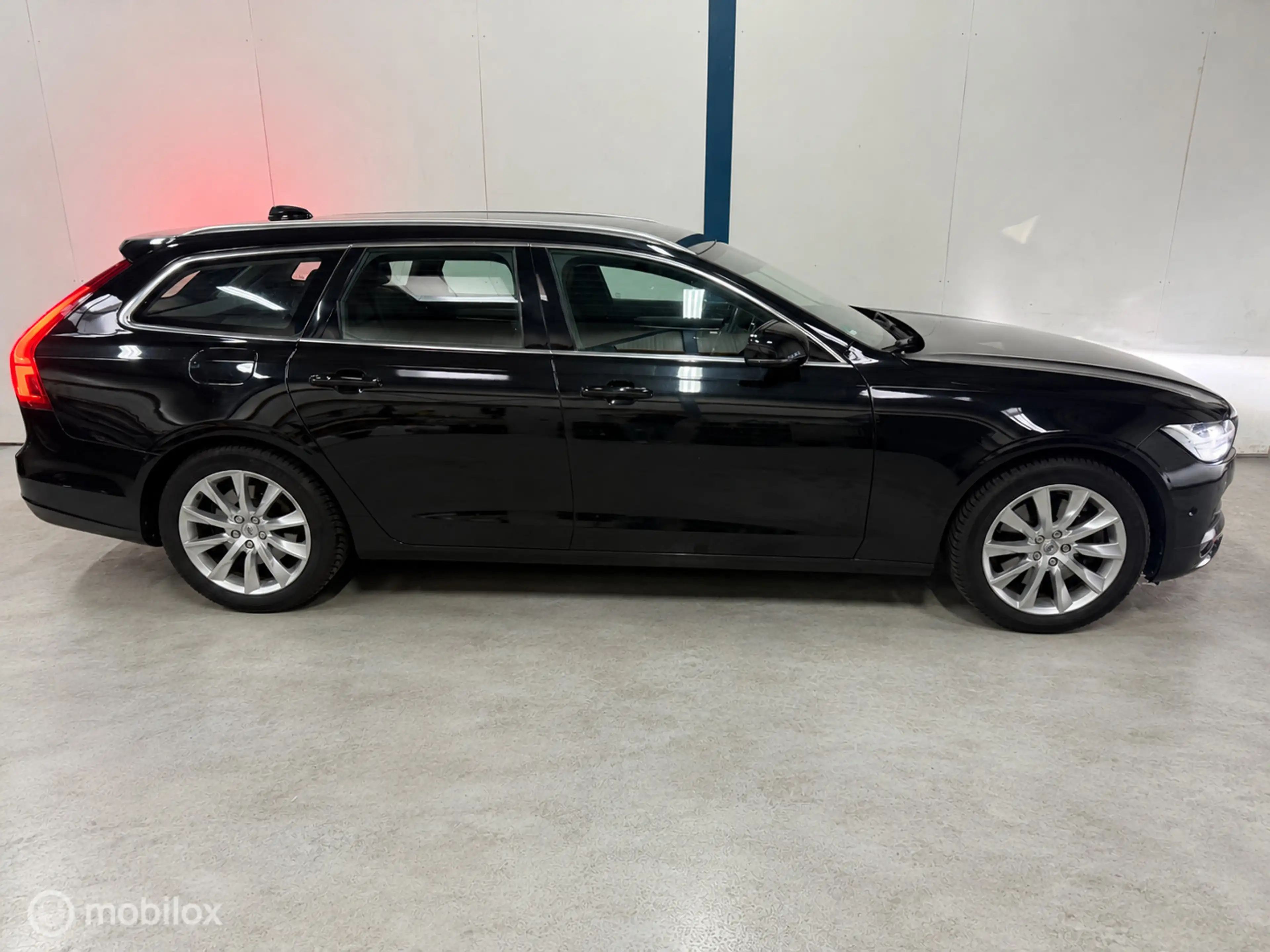 Volvo V90 2.0 T5 Momentum NL-AUTO / DEALERHISTORIE / LEER — photo 6