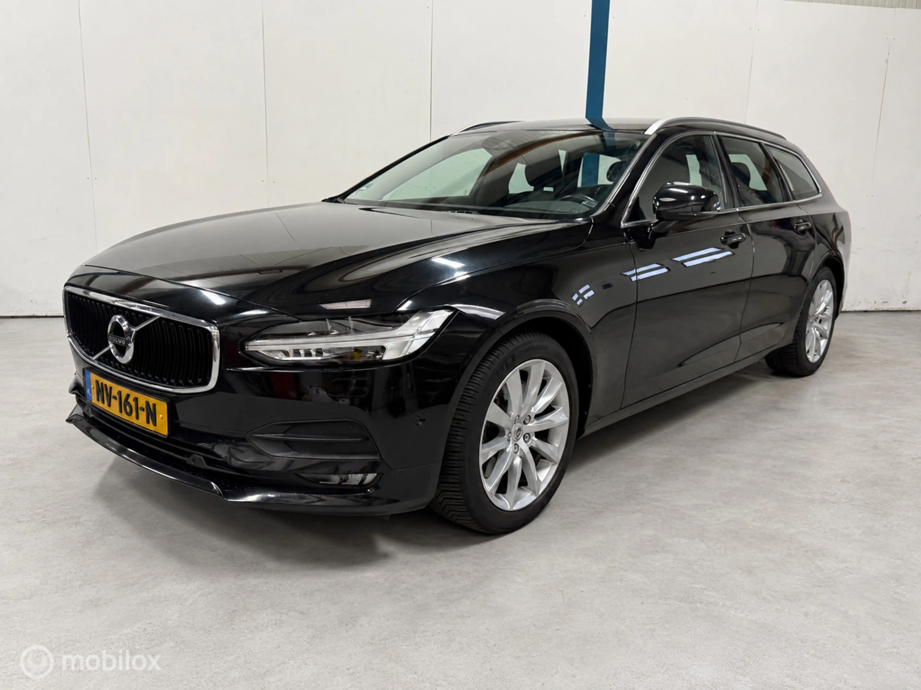 Volvo V90 2.0 T5 Momentum NL-AUTO / DEALERHISTORIE / LEER
