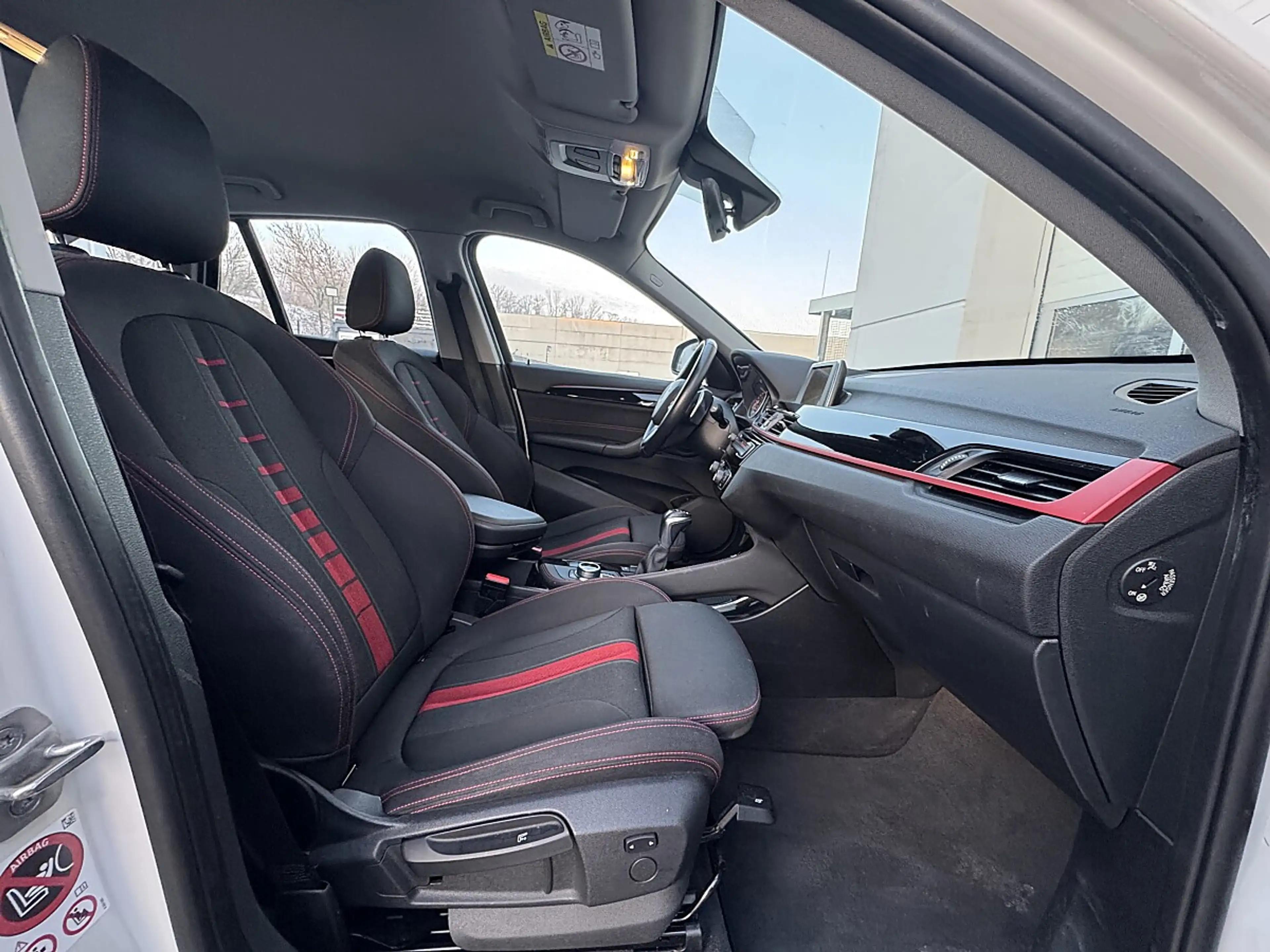 BMW X1 xDrive18d Sport Line Aut. — photo 11