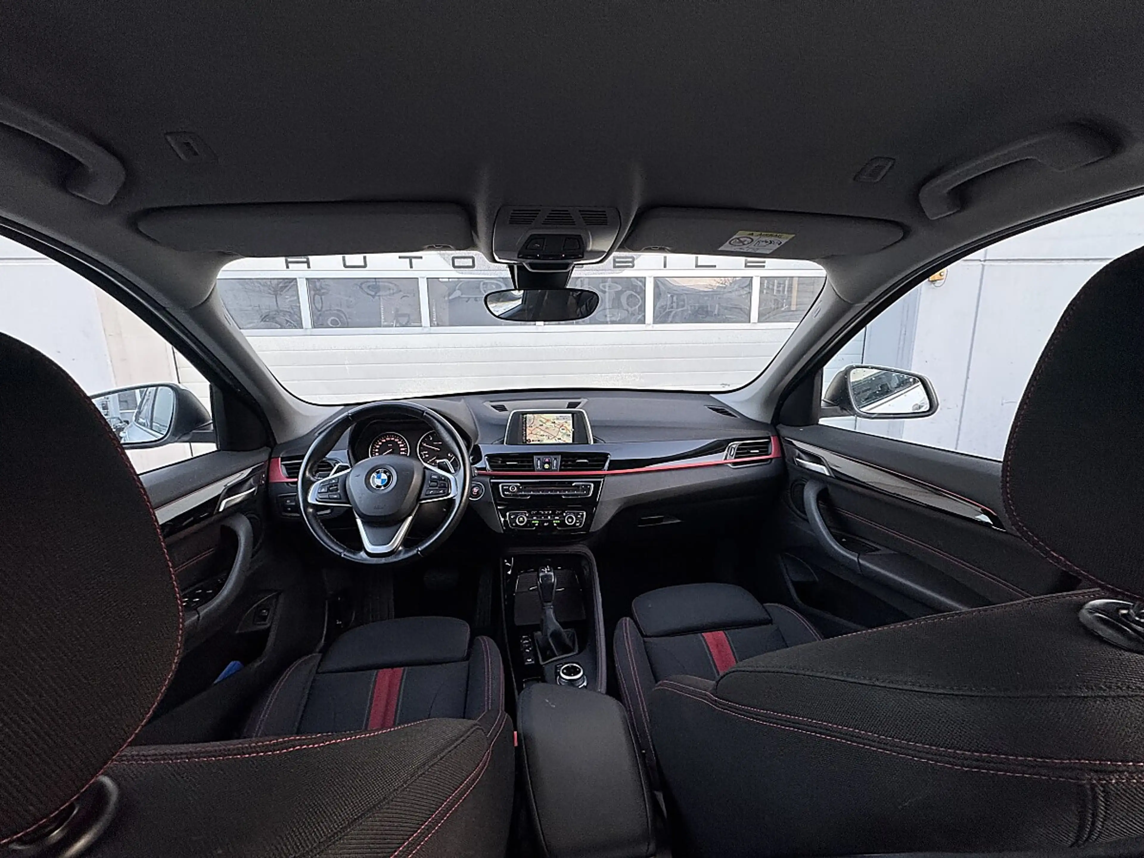 BMW X1 xDrive18d Sport Line Aut. — photo 10