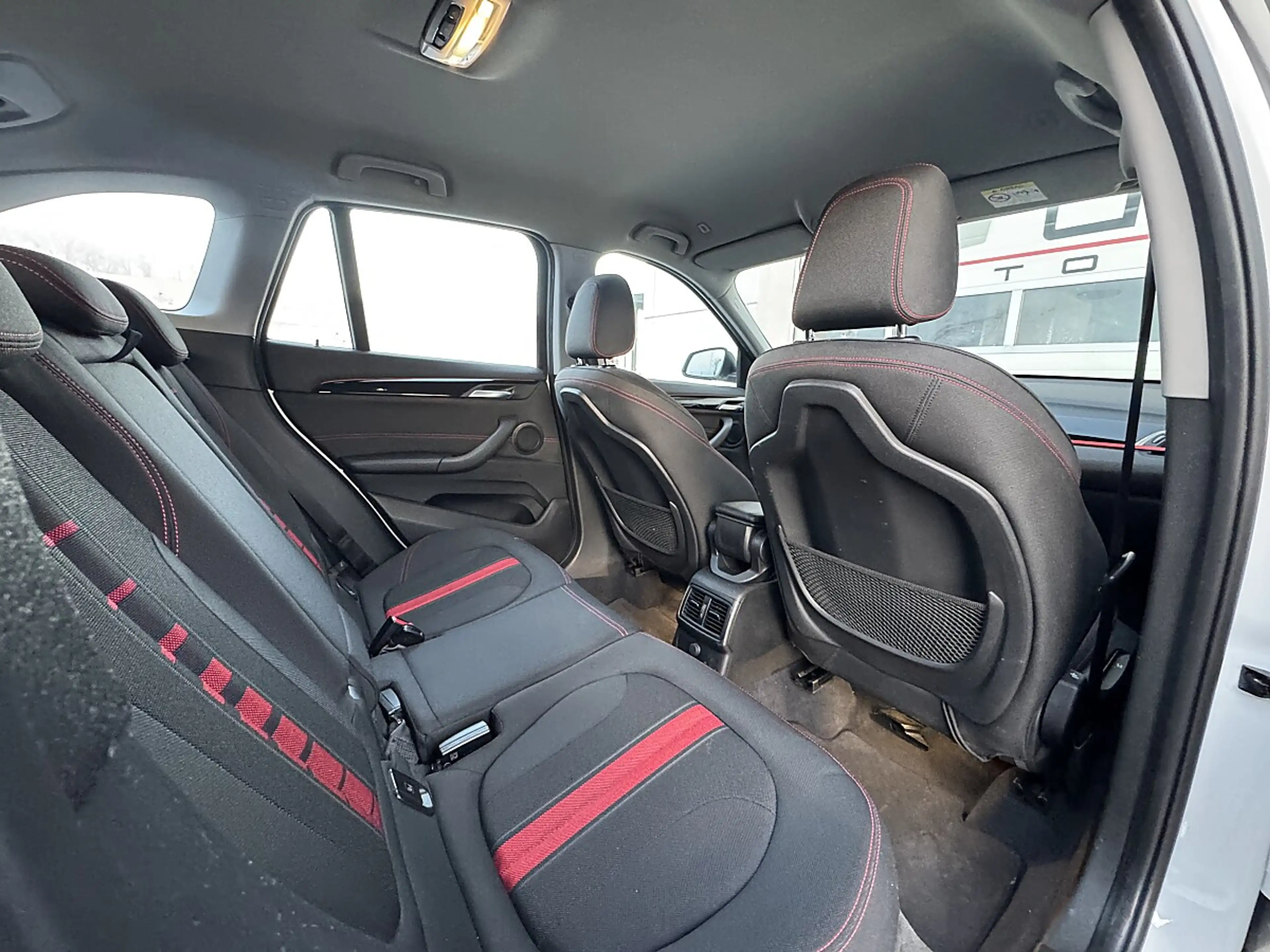 BMW X1 xDrive18d Sport Line Aut. — photo 12