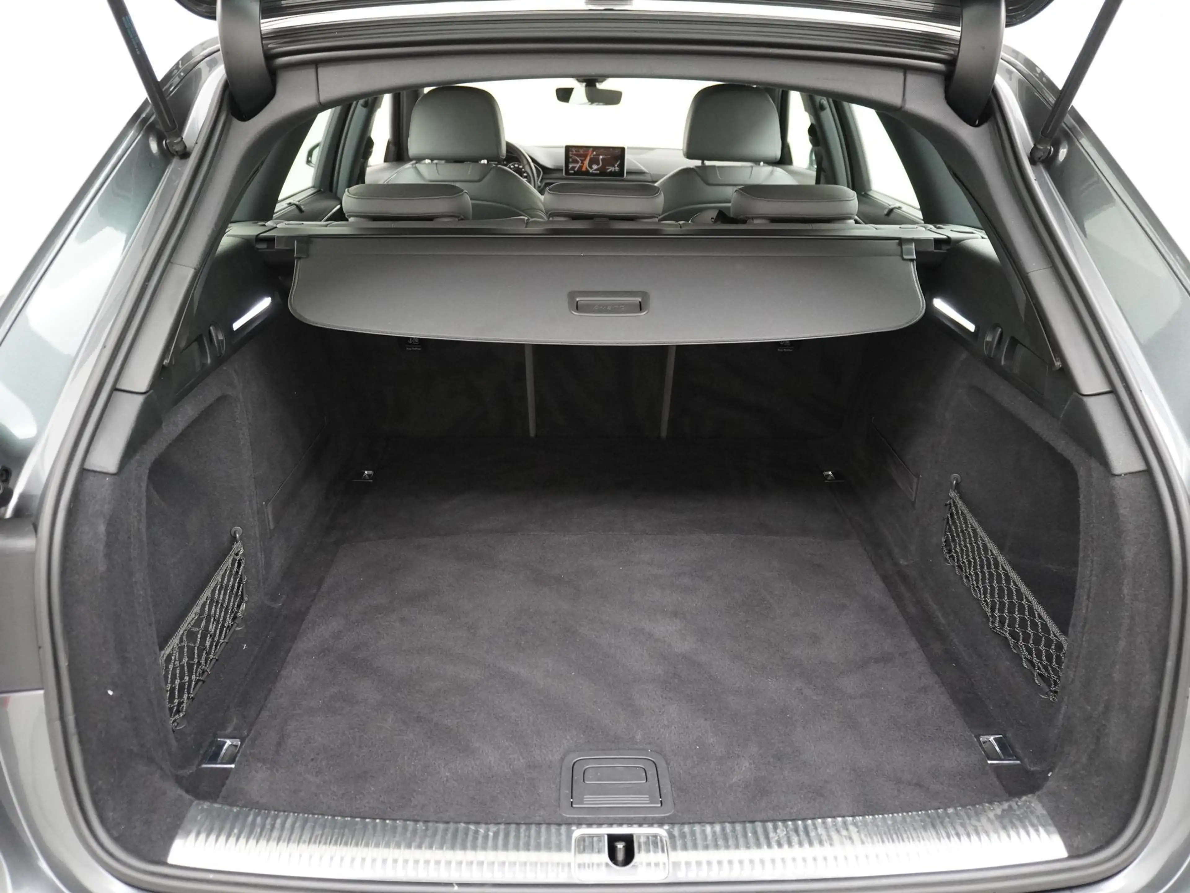 Audi A4 Avant 2.0 TFSI ultra Sport Pro Line S Trekhaak/18i — photo 9