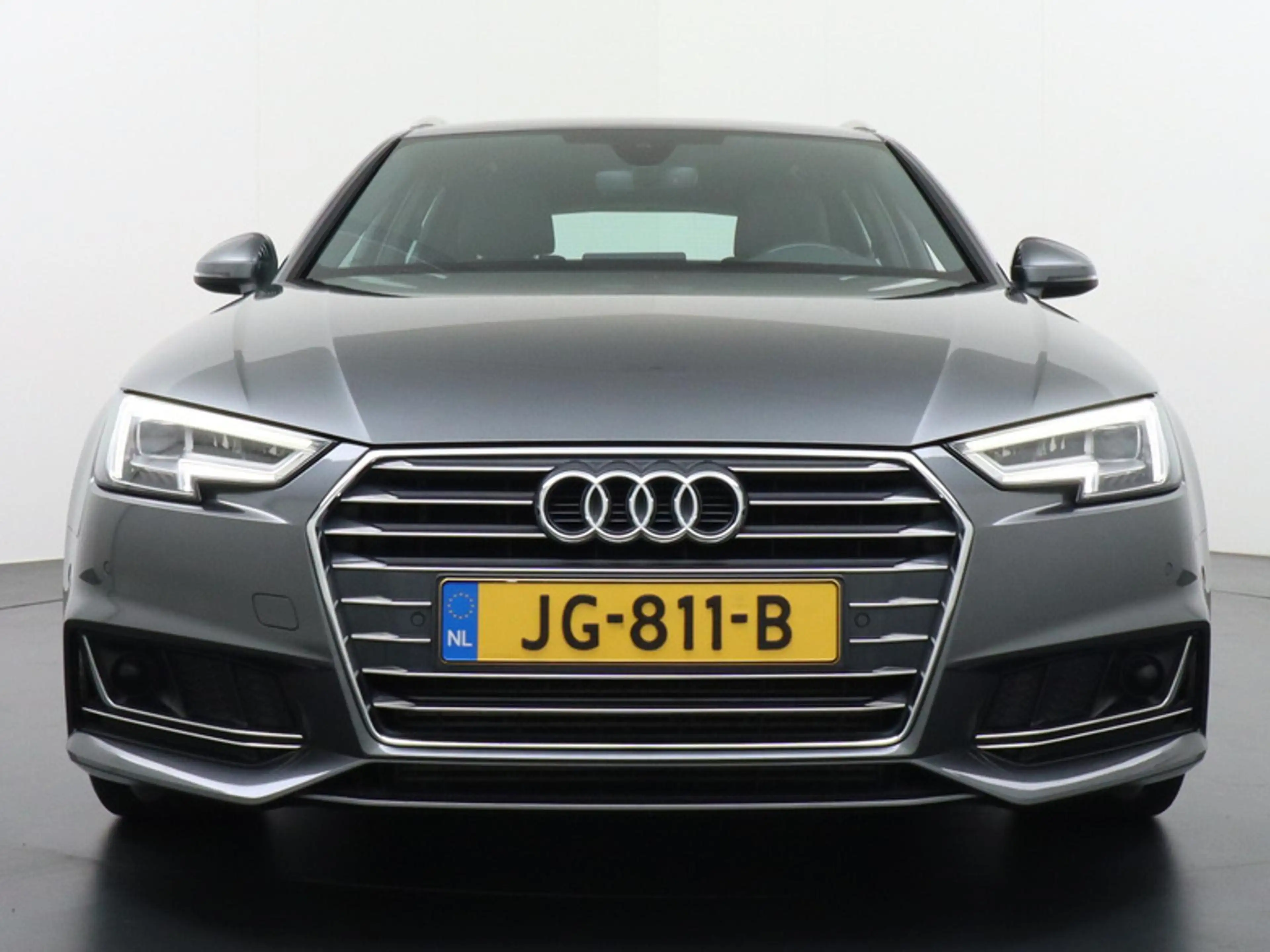 Audi A4 Avant 2.0 TFSI ultra Sport Pro Line S Trekhaak/18i — photo 2