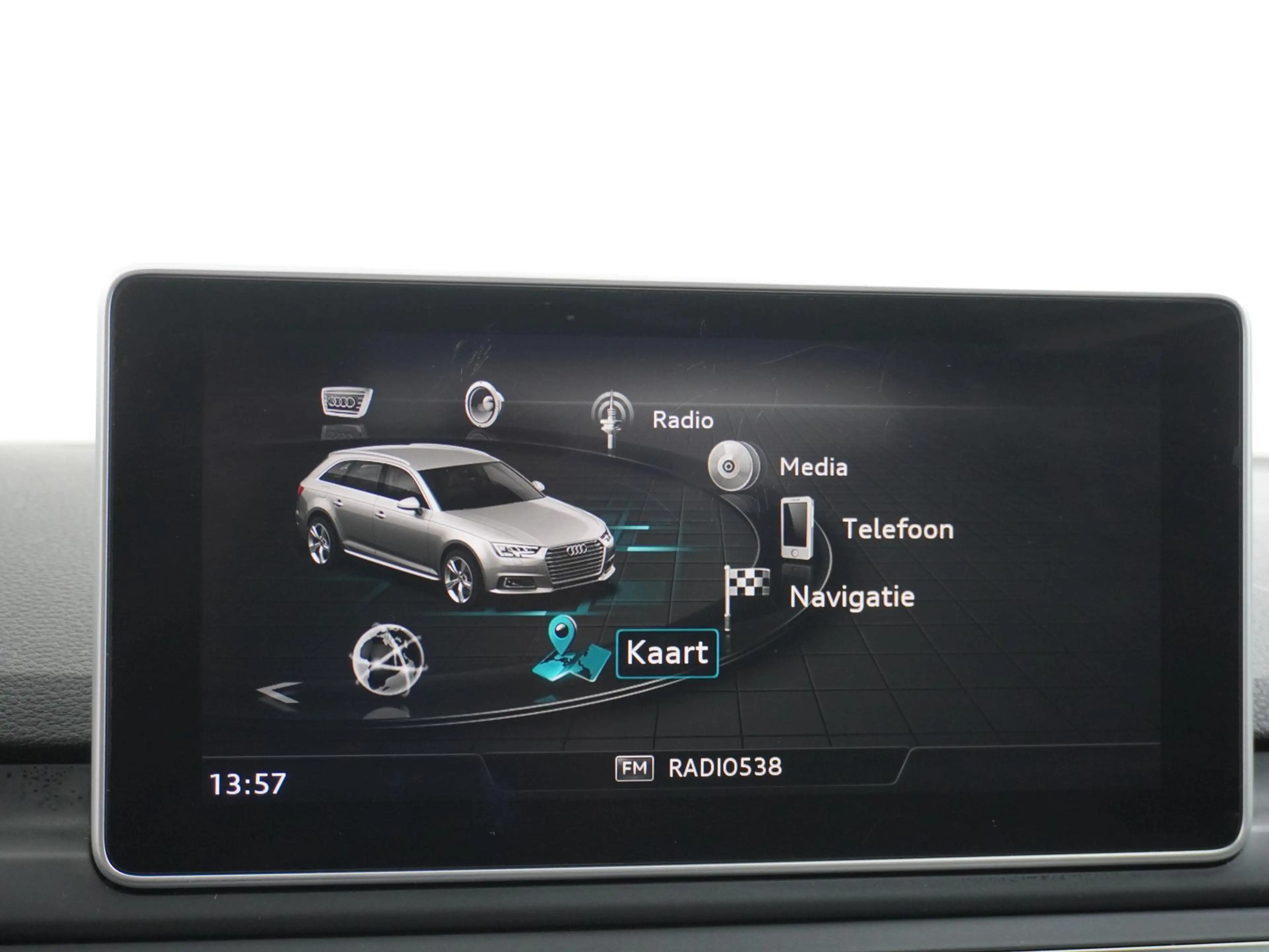 Audi A4 Avant 2.0 TFSI ultra Sport Pro Line S Trekhaak/18i — photo 30