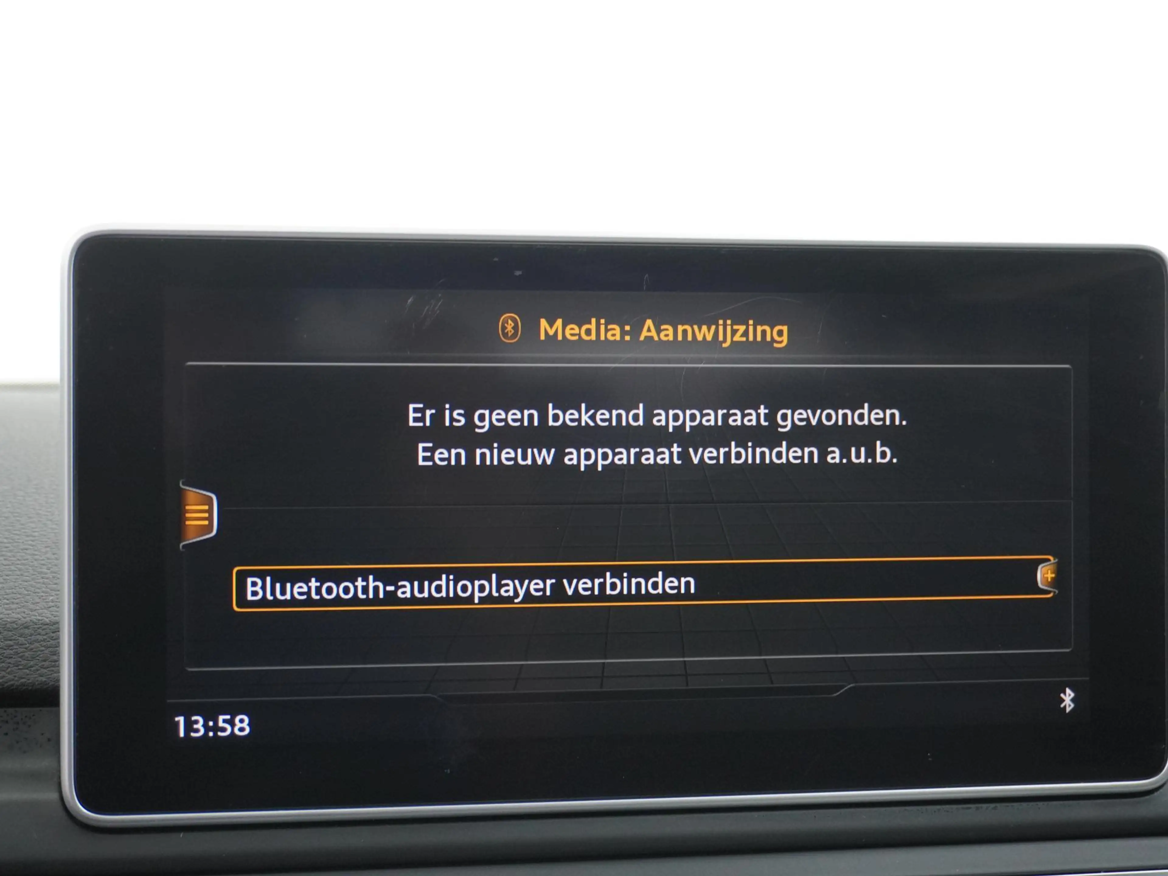 Audi A4 Avant 2.0 TFSI ultra Sport Pro Line S Trekhaak/18i — photo 33