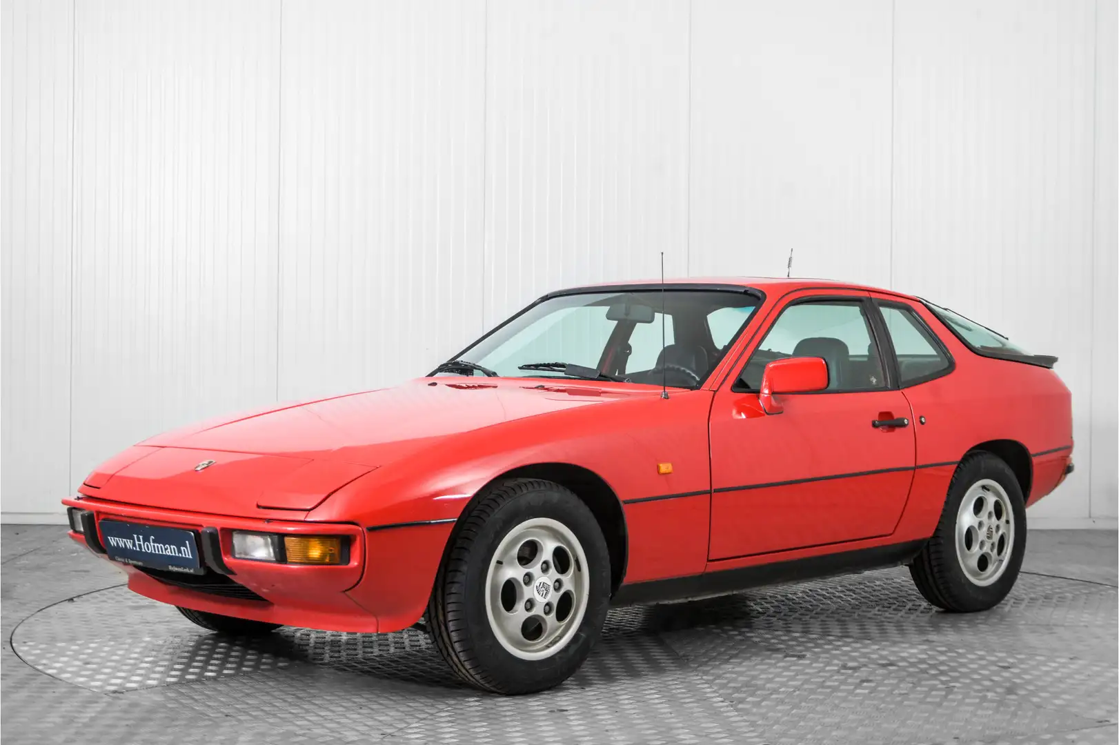 Porsche 924 924S 2.5 Rojo - 1