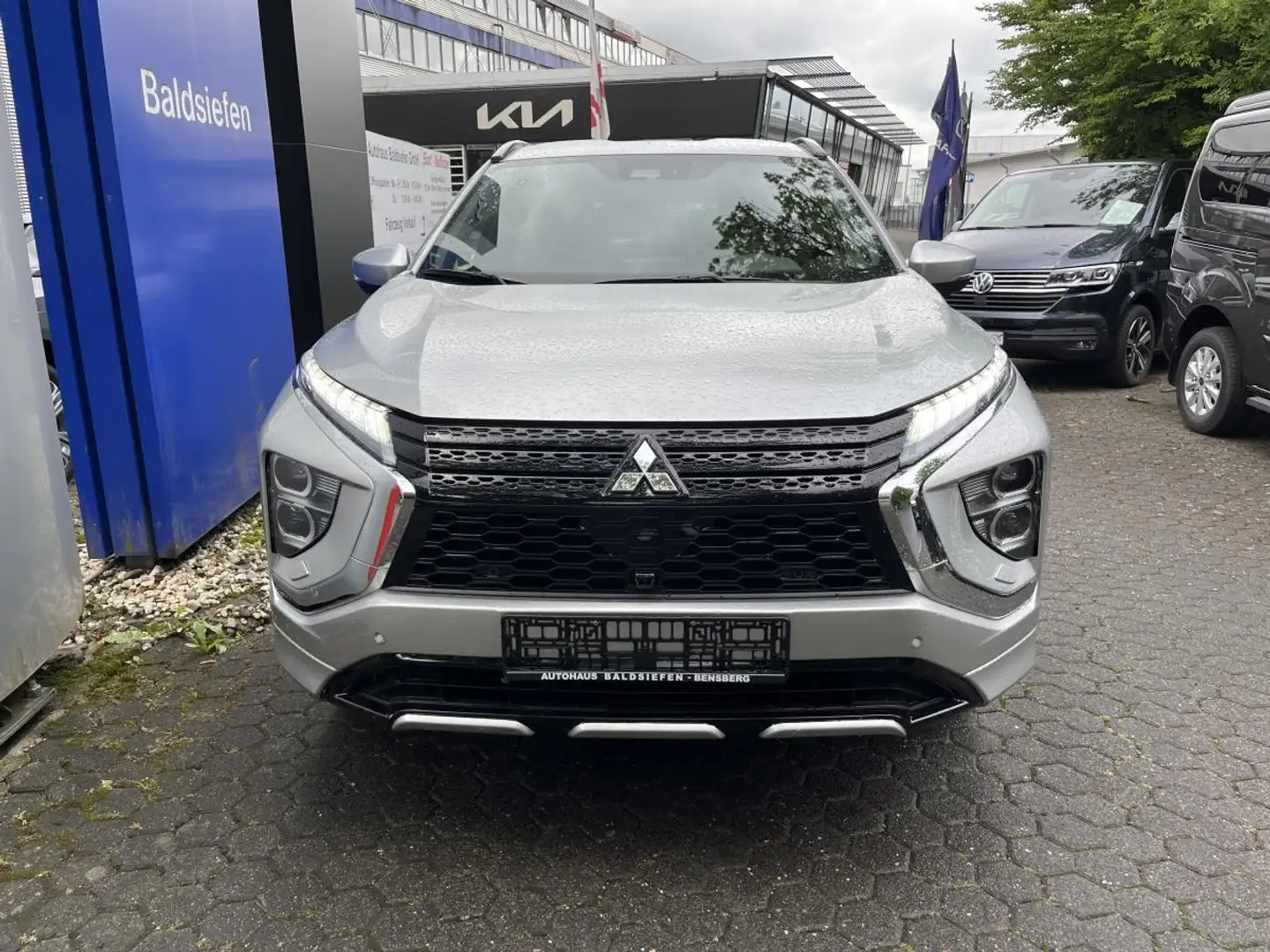 Mitsubishi Eclipse Cross PHEV Select 2.4 4WD Silber - 2