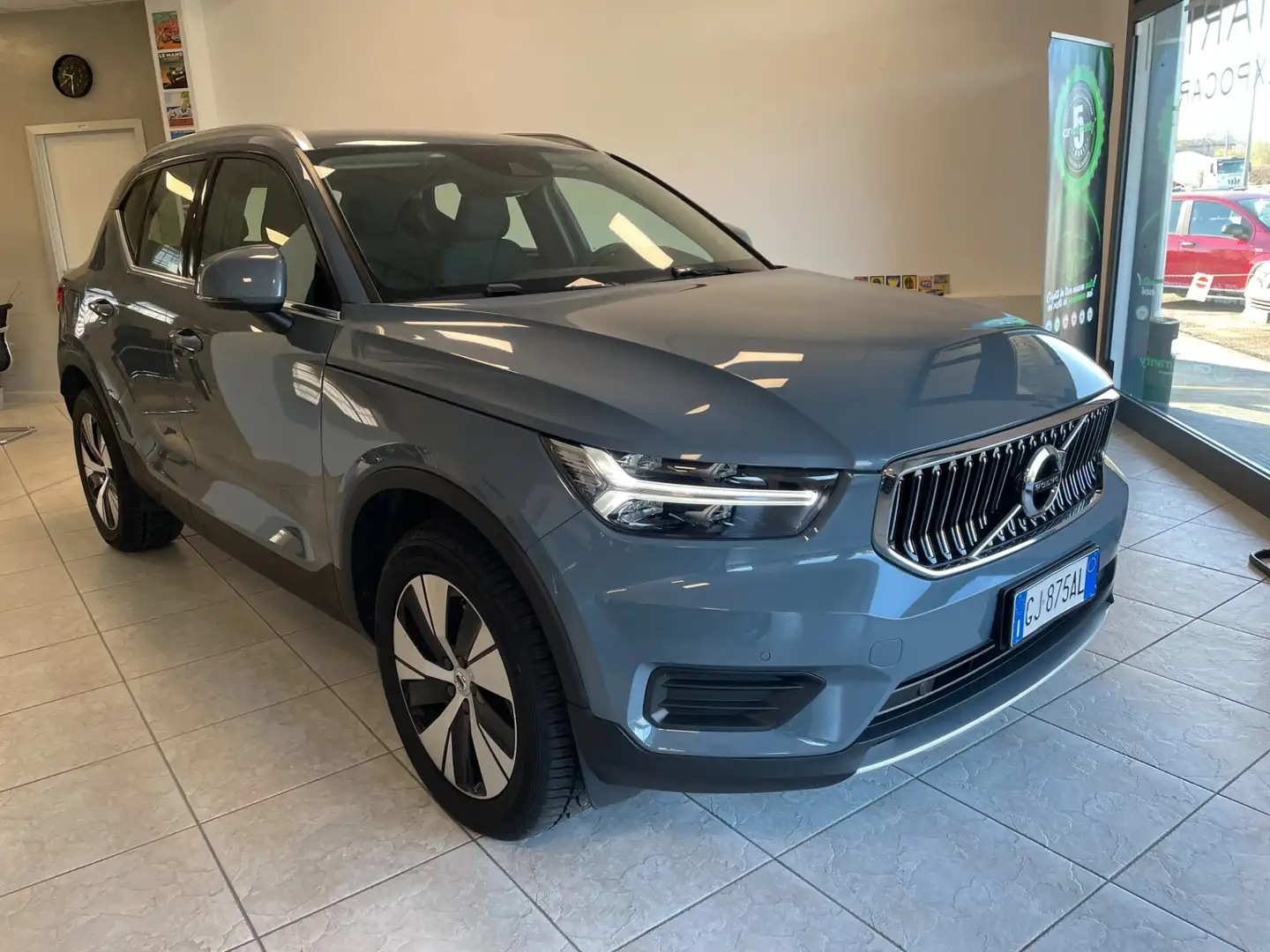 Volvo XC40 XC40 T4 Plug-in Hybrid Inscription Expression IVA Grijs - 1