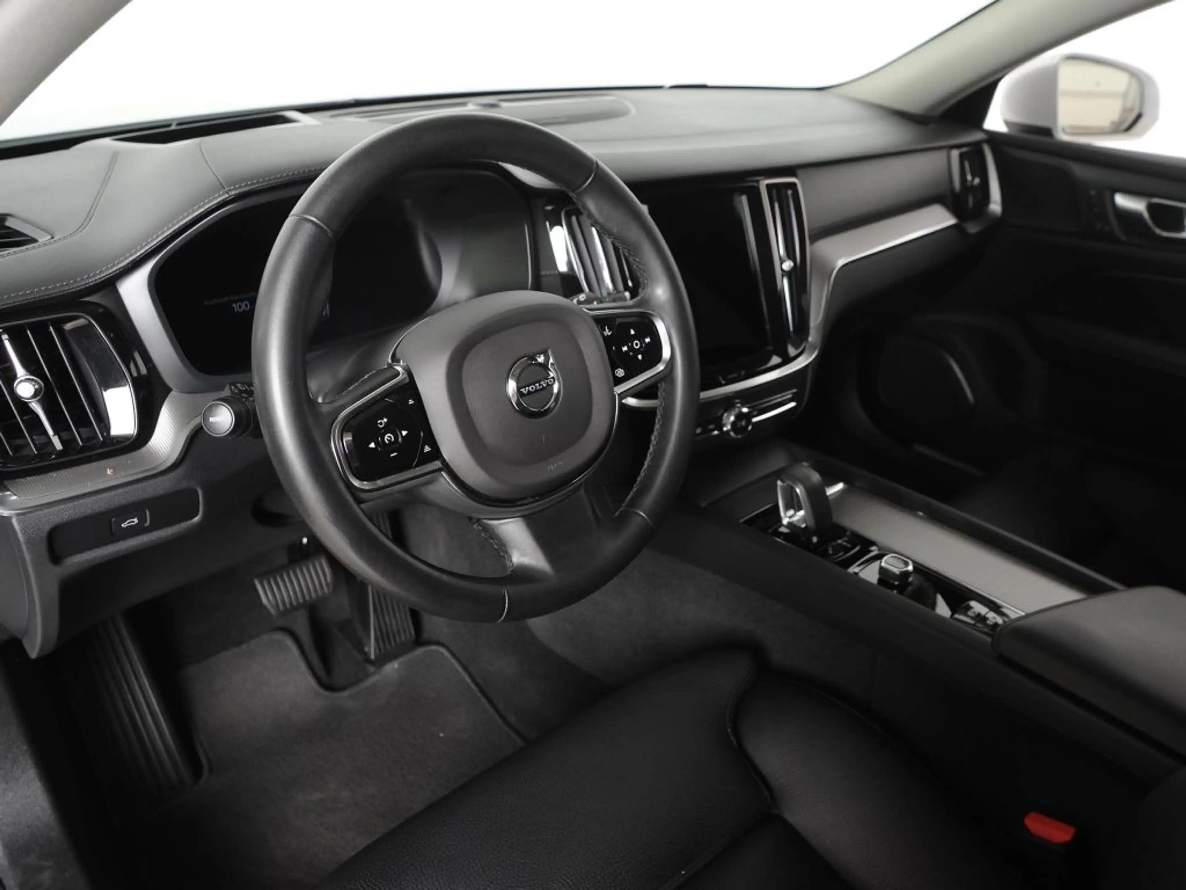 Volvo V60 Cross Country B4 D AWD Ultimate *AHK * 360° * Standheizung.* — photo 12