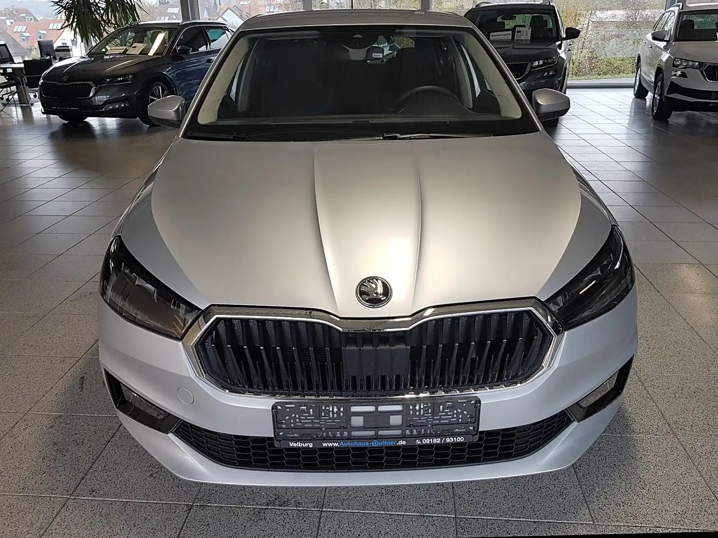 Skoda Fabia 4 TSI Garantie 8/28 AHK SmartLink Sitzhzg LED 8fac Silber - 2