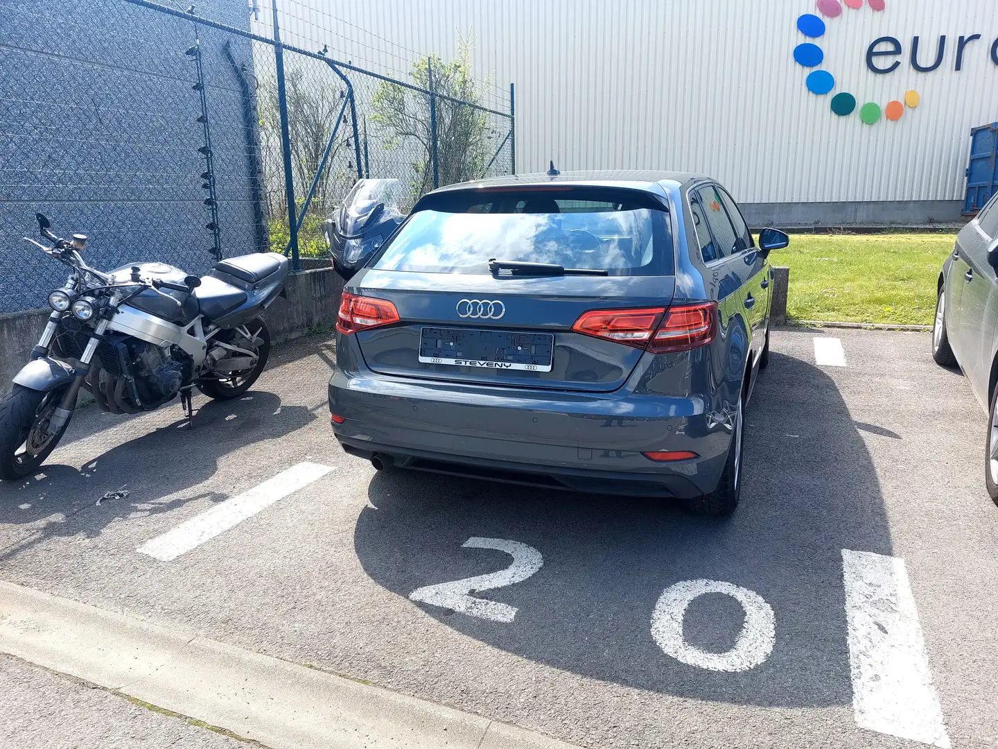 Audi A3 Sportback Gris - 2